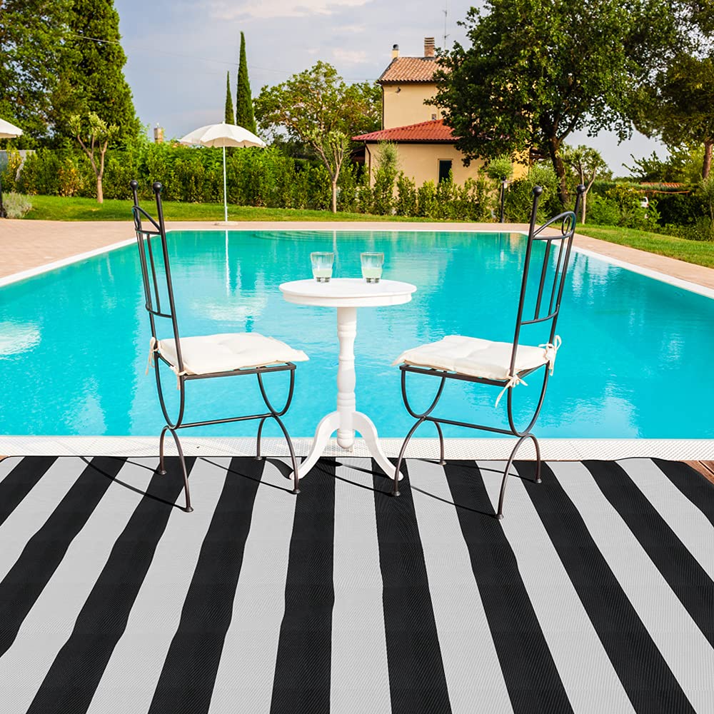 Pcinfuns Plastic Straw Rug,6'x9' Outdoor Waterproof Patio Rugs Foldable Reversible Camping Mat for Rv, Deck, Porch, Picnic, Beach, Balcony,Black & White
