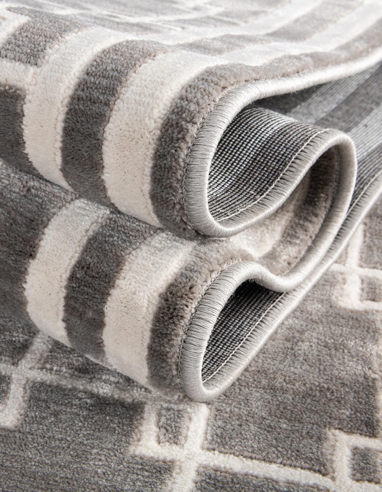 Rugs.com - Uptown Rug – 5 Ft Round Gray Easy-Clean Stain-Resistant Rug – Modern Geometric Design for Living Rooms, Bedrooms, and Entryways