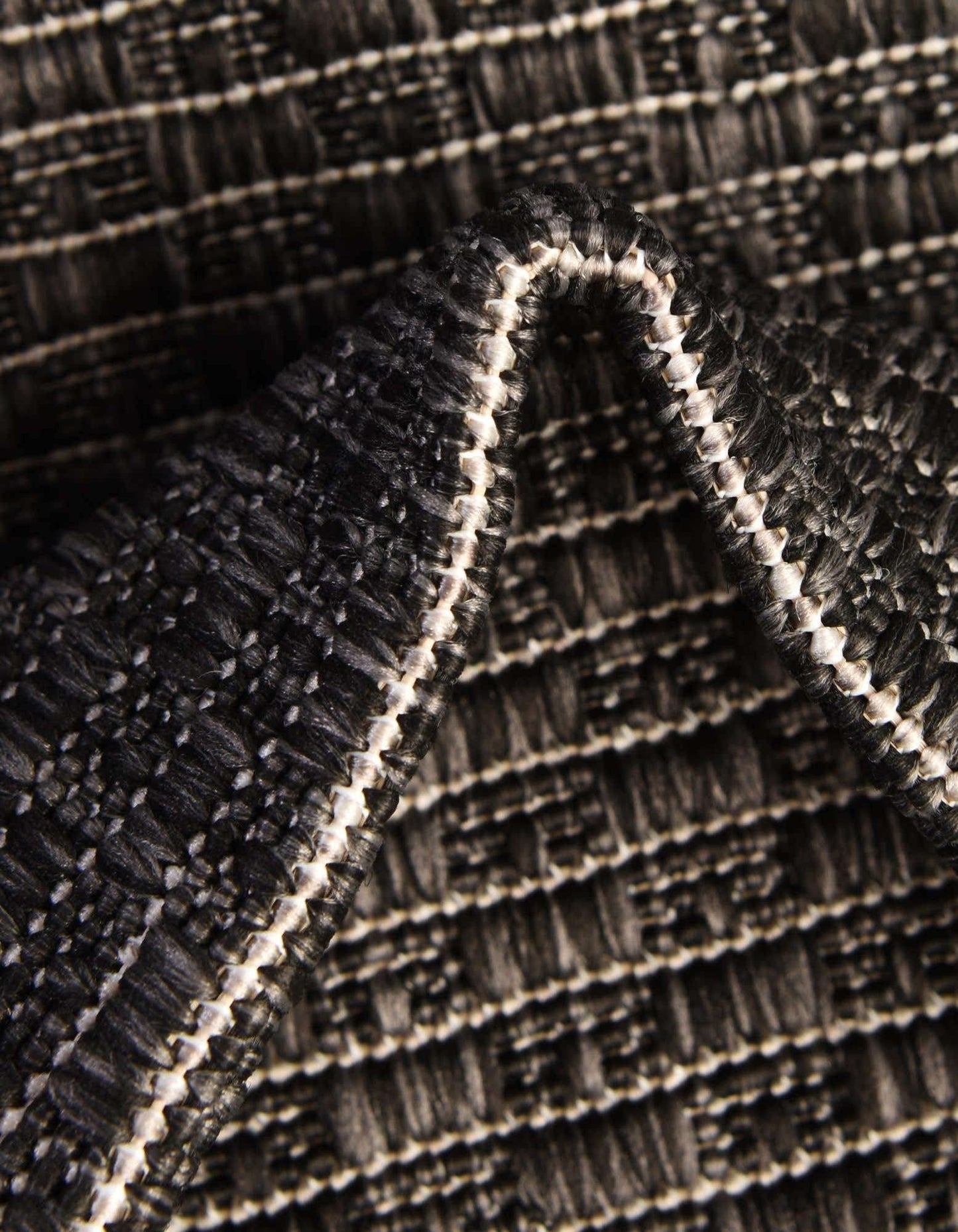 Unique Loom Outdoor Border Collection Area Rug - Soft Border (3' 3" x 5' 3" Rectangle, Black/ Ivory)