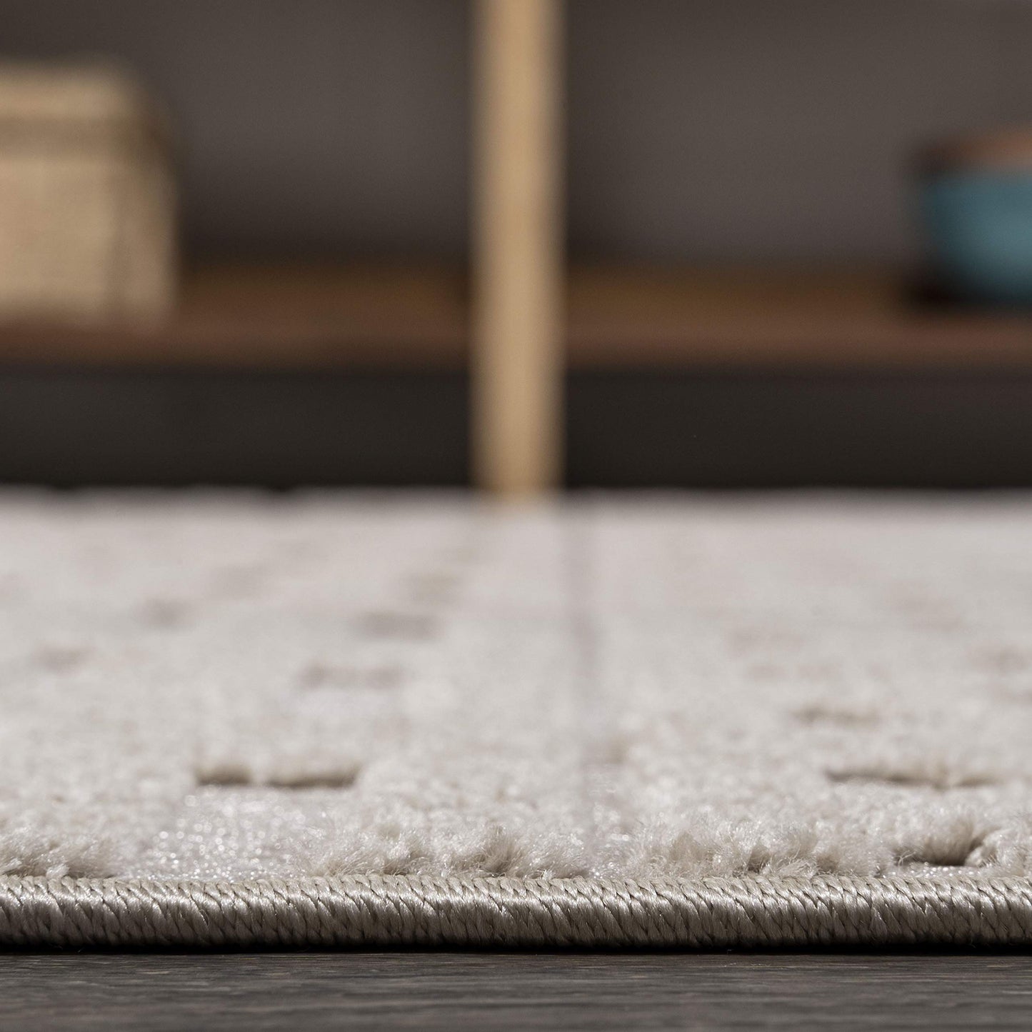 JONATHAN Y Moroccan Geometric Indoor Outdoor Runner Rug 2X8 Beige, Xlendi High-Low Pile for Backyard, Patio, Porch, Easy-Cleaning, High Traffic, Pet-Friendly, Non-Shedding (SBH100A-28)