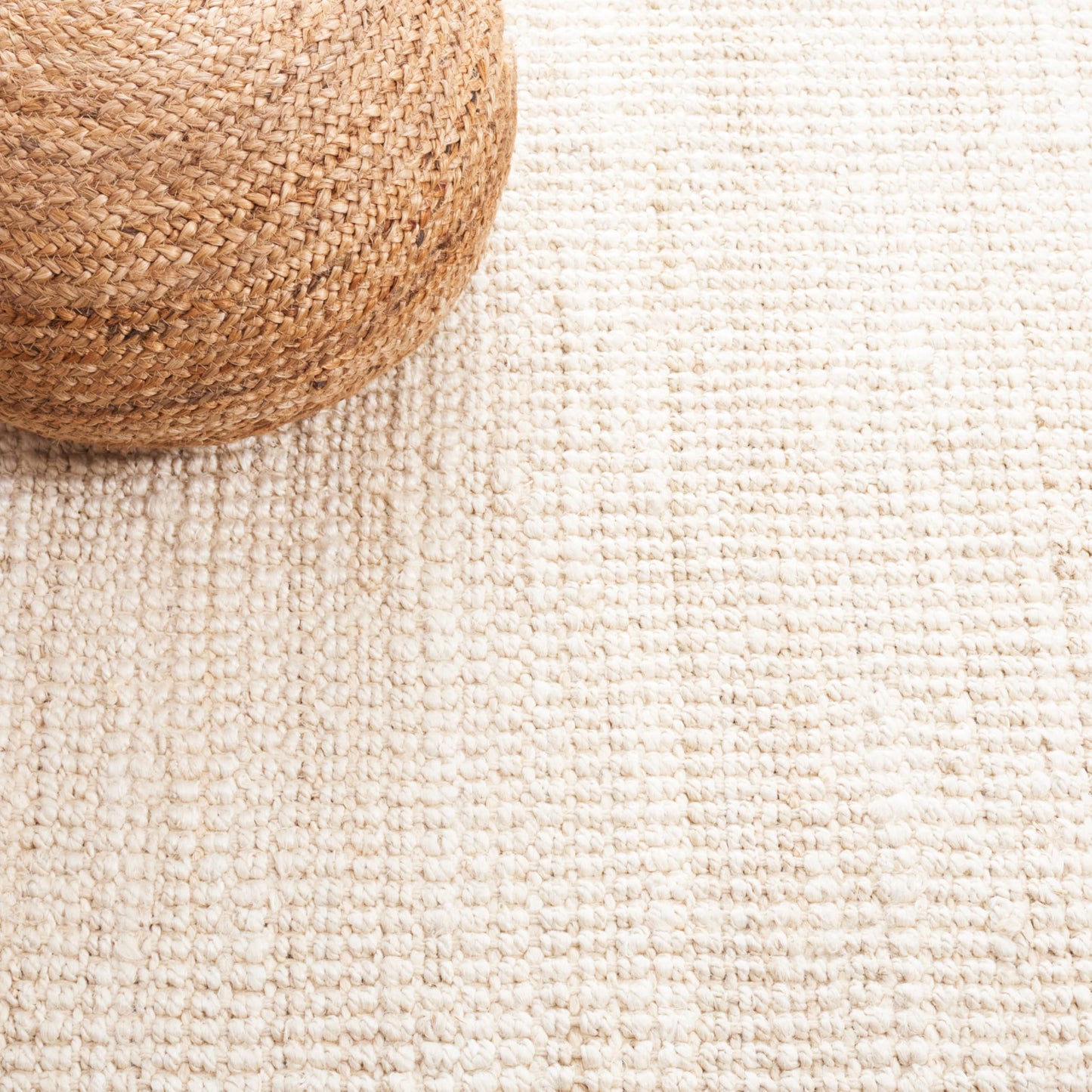 SAFAVIEH Natural Fiber Collection 9' Round Ivory NF730A Handmade Farmhouse Premium Jute Area Rug