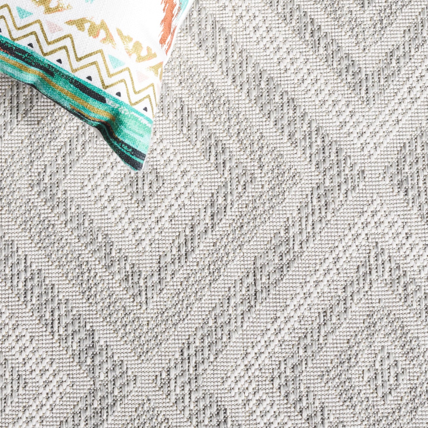 SAFAVIEH Washable Rug Outdoor Courtyard Collection - 8' x 10', Ivory & Light Grey, Non-Shedding & Easy Cleaning, Ideal for Patio, Backyard, Mudroom, Dining Space (CY8998-55321)