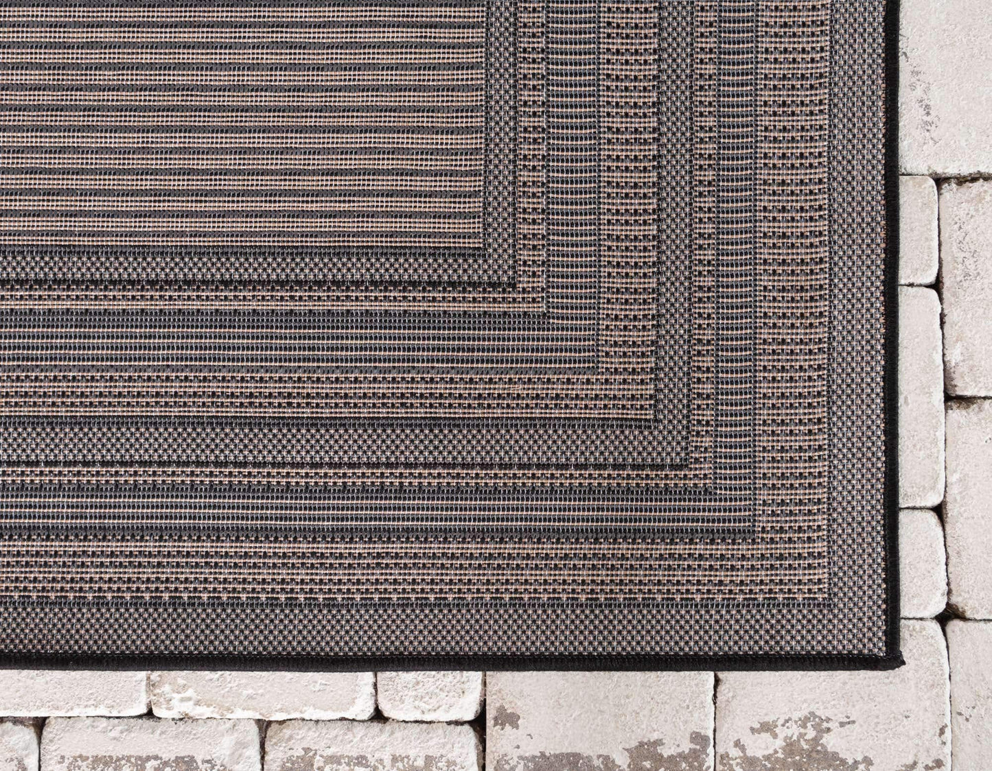 Unique Loom Outdoor Border Collection Area Rug - Multi Border (4' x 6' Rectangle, Gray/ Black)