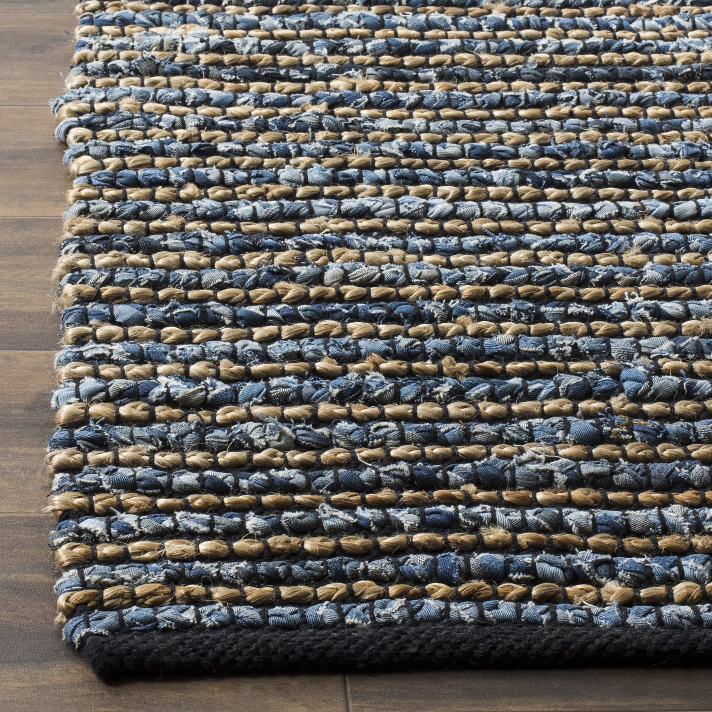 SAFAVIEH Cape Cod Collection Accent Rug - 3' x 5', Blue, Handmade Flat Weave Braided Cotton & Jute, Ideal for High Traffic Areas in Entryway, Living Room, Bedroom (CAP365A)