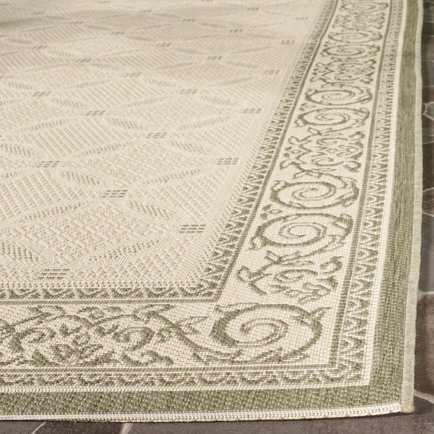 SAFAVIEH Washable Rug Outdoor Courtyard Collection - 2'7" x 5', Red & Natural, Non-Shedding & Easy Cleaning, Ideal for Patio, Backyard, Mudroom (CY1502-3707)