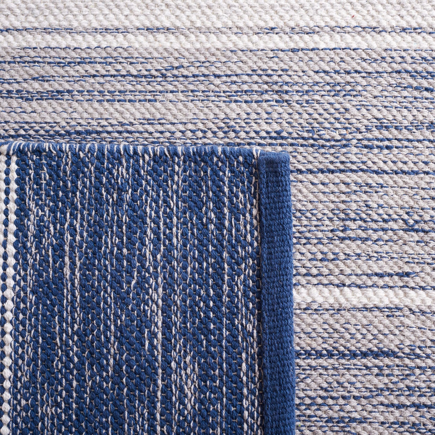 SAFAVIEH Striped Kilim Collection Area Rug - 5' x 8', Grey & Blue, Flat Weave Cotton Design, Easy Care, Ideal for High Traffic Areas in Living Room, Bedroom (STK804M)