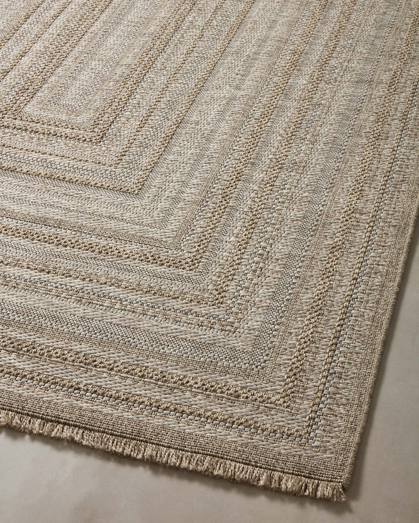 Loloi Dawn Collection Indoor/Outdoor DAW-01 Natural 5'-1" x 7'-7" Area Rug