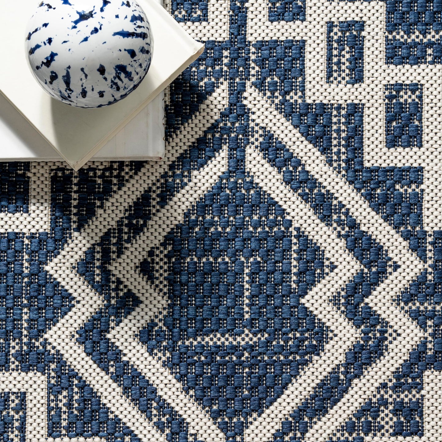 Nuloom Outdoor Performance Cari Blue/Ivory, 8' x 10', Diamond, Soft and Cozy, High Traffic, Stain Resistant, Easy Clean, Durable Area Rug for Indoor/Outdoor Patio, Deck, Porch, Garden, Courtyard