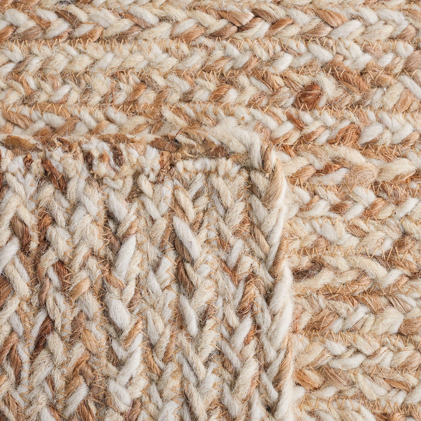 SAFAVIEH Natural Fiber Collection Accent Rug - 4' x 6', Ivory & Natural, Handmade Wool & Jute, Ideal for High Traffic Areas in Entryway, Living Room, Bedroom (NFB950A)