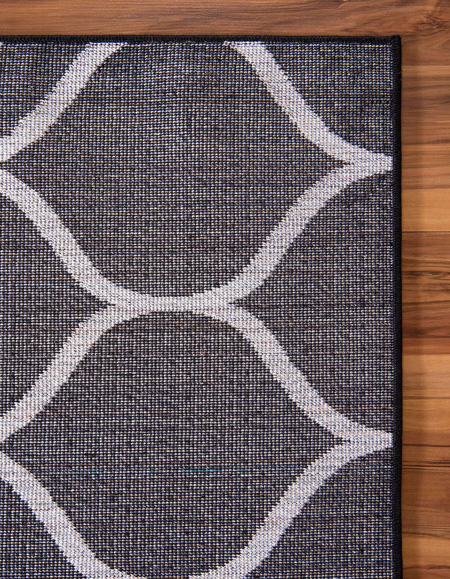Unique Loom Trellis Frieze Collection Area Rug - Rounded (7' 1" x 10', Black/ Ivory)