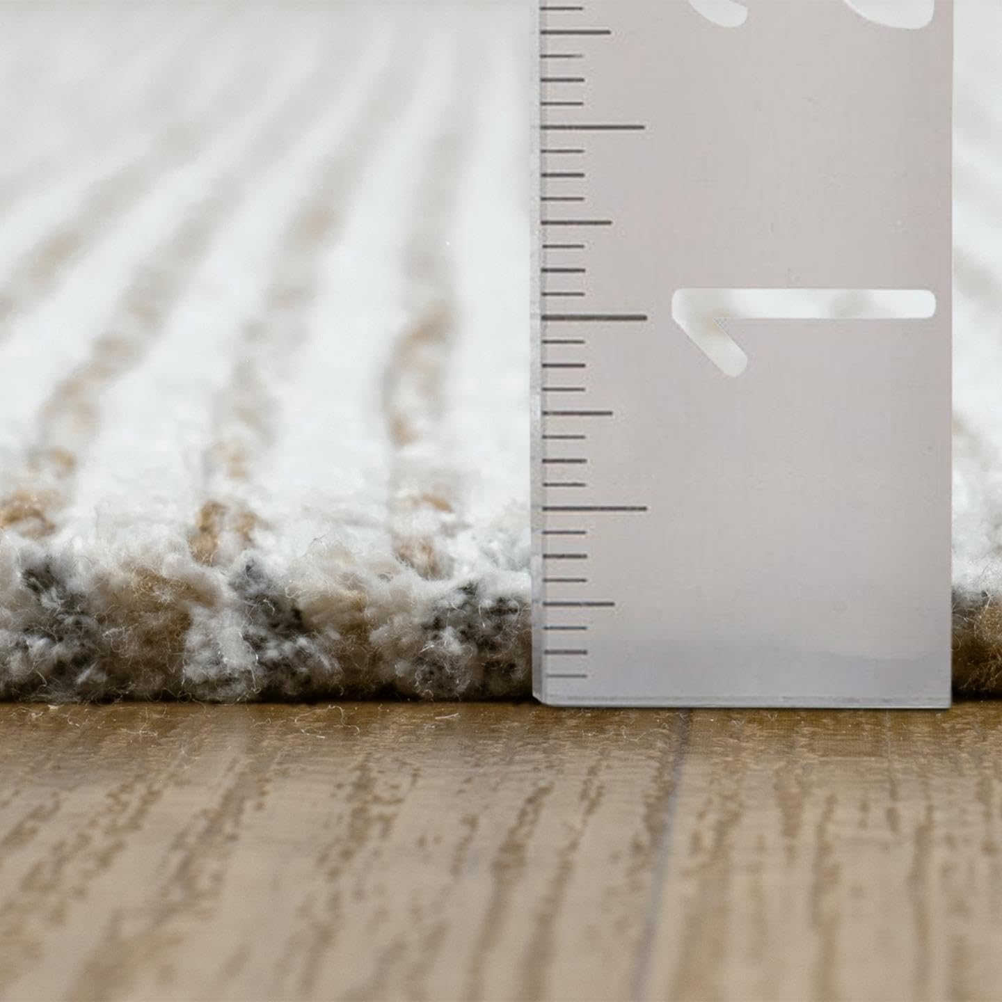 LUXE WEAVERS Machine Woven Two-Tone Beige White 2x3 Area Rug, Indoor Stain-Resistant Fringed Carpet