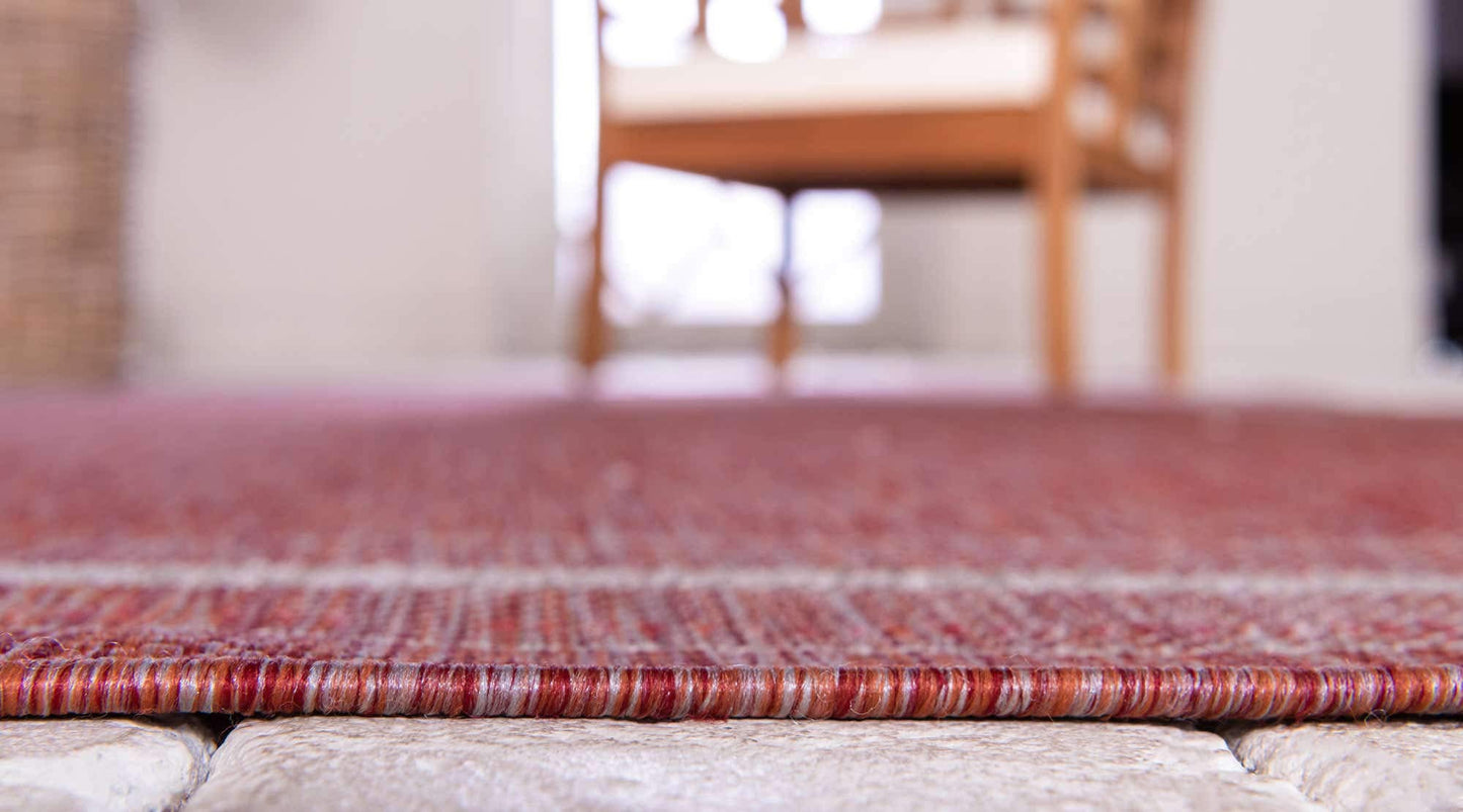 Unique Loom Outdoor Border Collection Area Rug - Soft Border (4' 1" x 6' 1" Rectangle, Rust Red/ Ivory)
