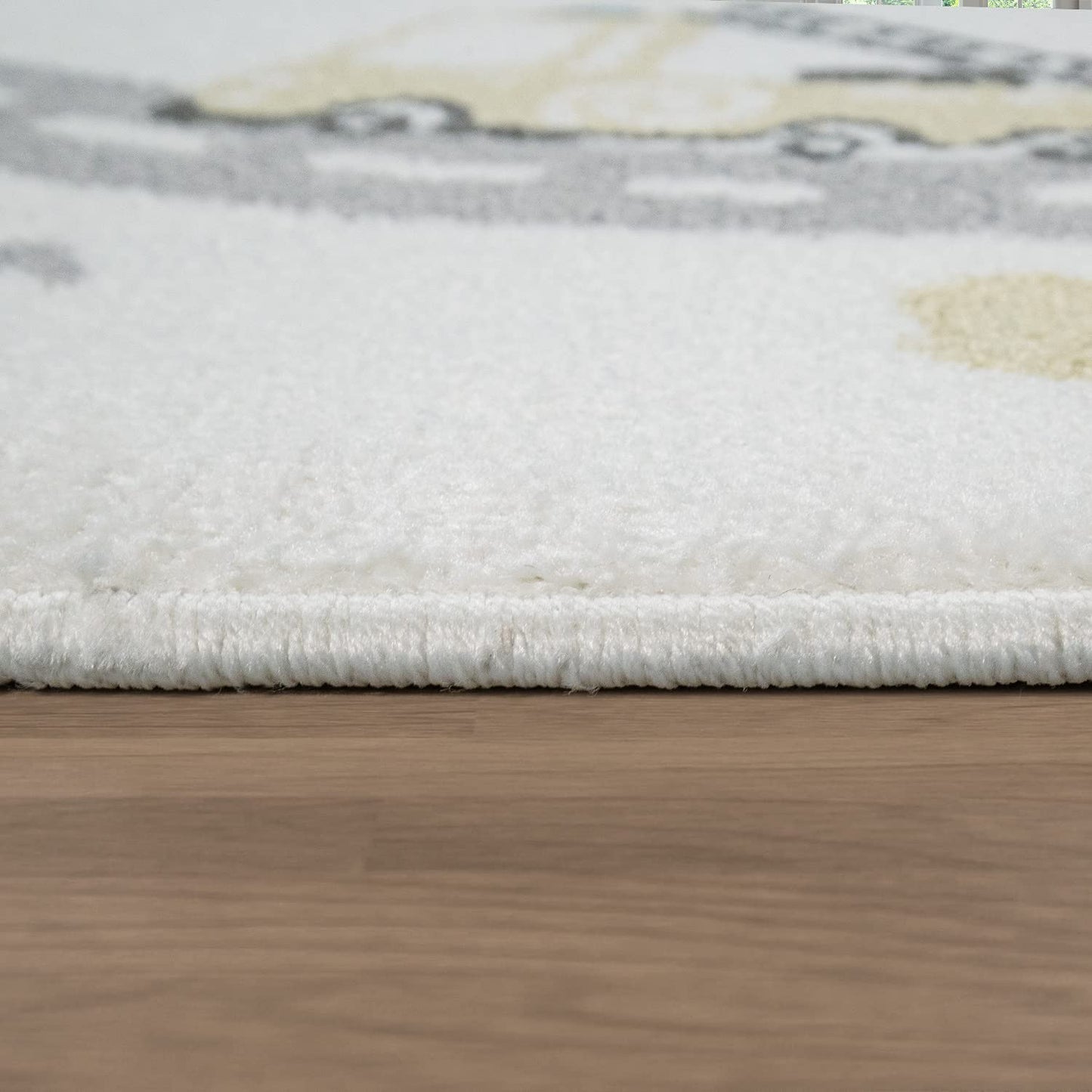 Paco Home Kids Rug for Nursery with Town Streets and Cars Motif in Pastel Cream, Size: 2'8" x 4'11"