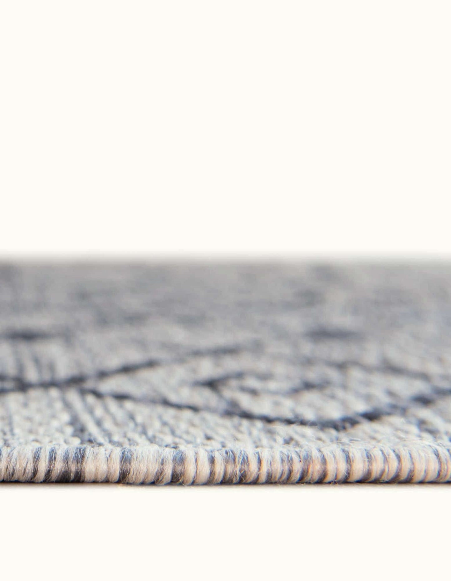 Unique Loom Outdoor Trellis Collection Area Rug - Tribal Trellis (10' 8" Square, Gray/ Black)