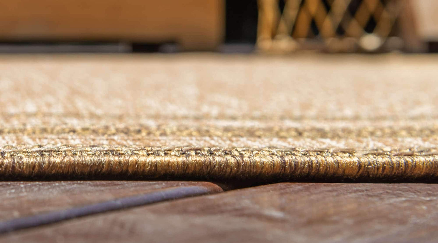 Unique Loom Outdoor Border Collection Area Rug - Multi Border (6' 1" x 9' Rectangle, Tan/ Light Brown)