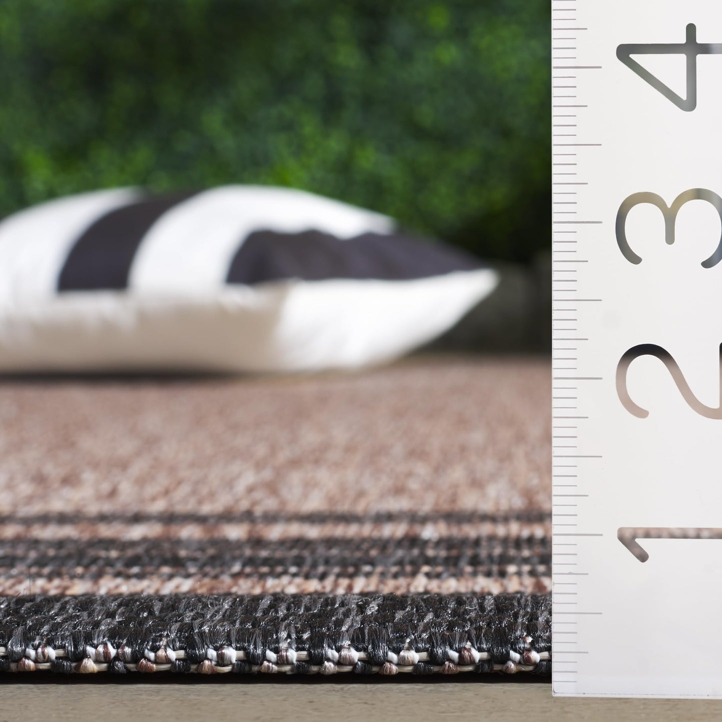 SAFAVIEH Washable Rug Outdoor Courtyard Collection - 9' Square, Natural & Black, Non-Shedding & Easy Cleaning, Ideal for Patio, Backyard, Mudroom (CY8475-37312)