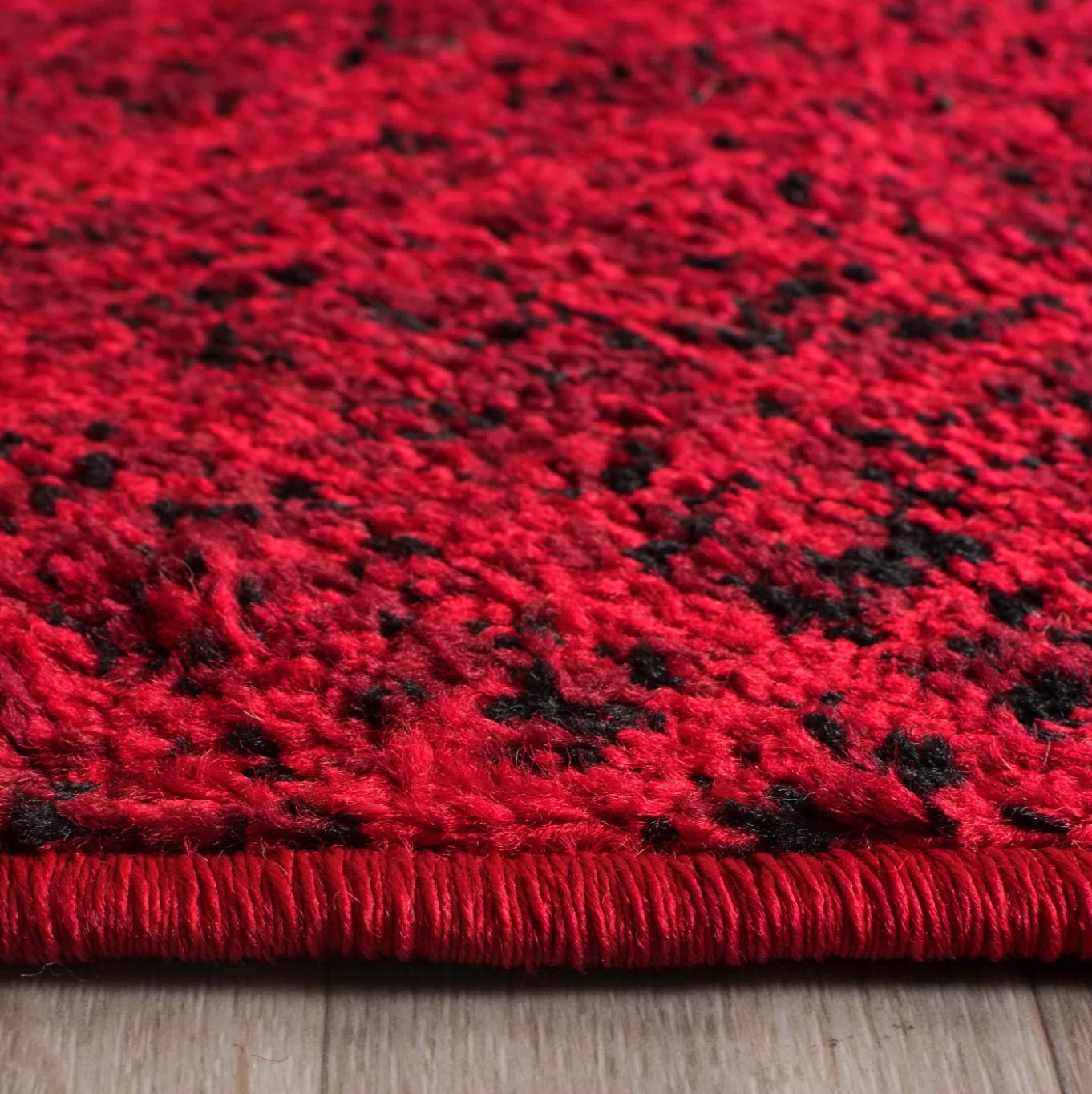 SAFAVIEH Adirondack Collection Area Rug - 4' Round, Red & Black, Modern Abstract Design, Non-Shedding & Easy Care, Ideal for High Traffic Areas in Living Room, Bedroom (ADR116F)