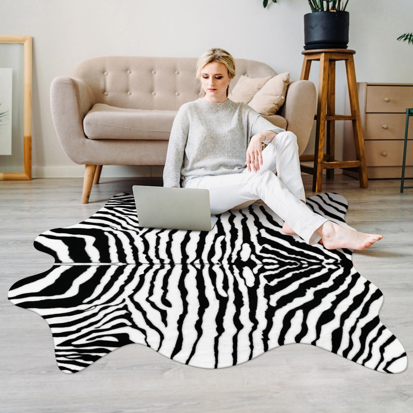 Fixseed Zebra Rug for Bedroom Living Room,4.6 x 5.2ft Western Faux Fur Animal Print Carpet Washable Rugs for Bedroom Western Decor,Black and White