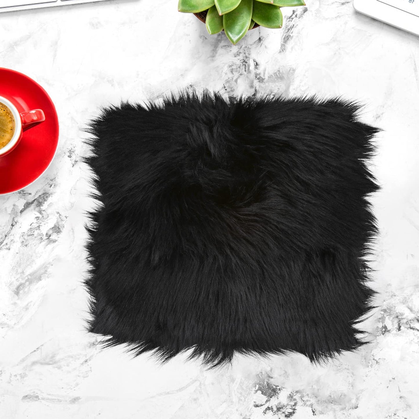 WLLHYF 10 Inches Mini Square Faux Fur Rug， Small Fluffy Area Rug Cushion for Living Room Sofa Bedroom Floor Soft Square Chair Cover Seat Pad Nail Mat for Photographing Background of Jewelry