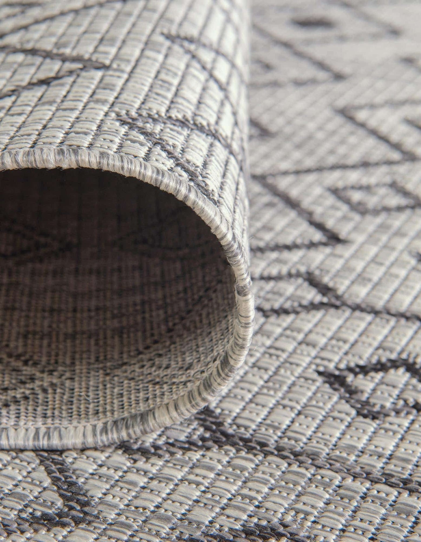 Unique Loom Outdoor Trellis Collection Area Rug - Tribal Trellis (10' 8" Square, Gray/ Black)