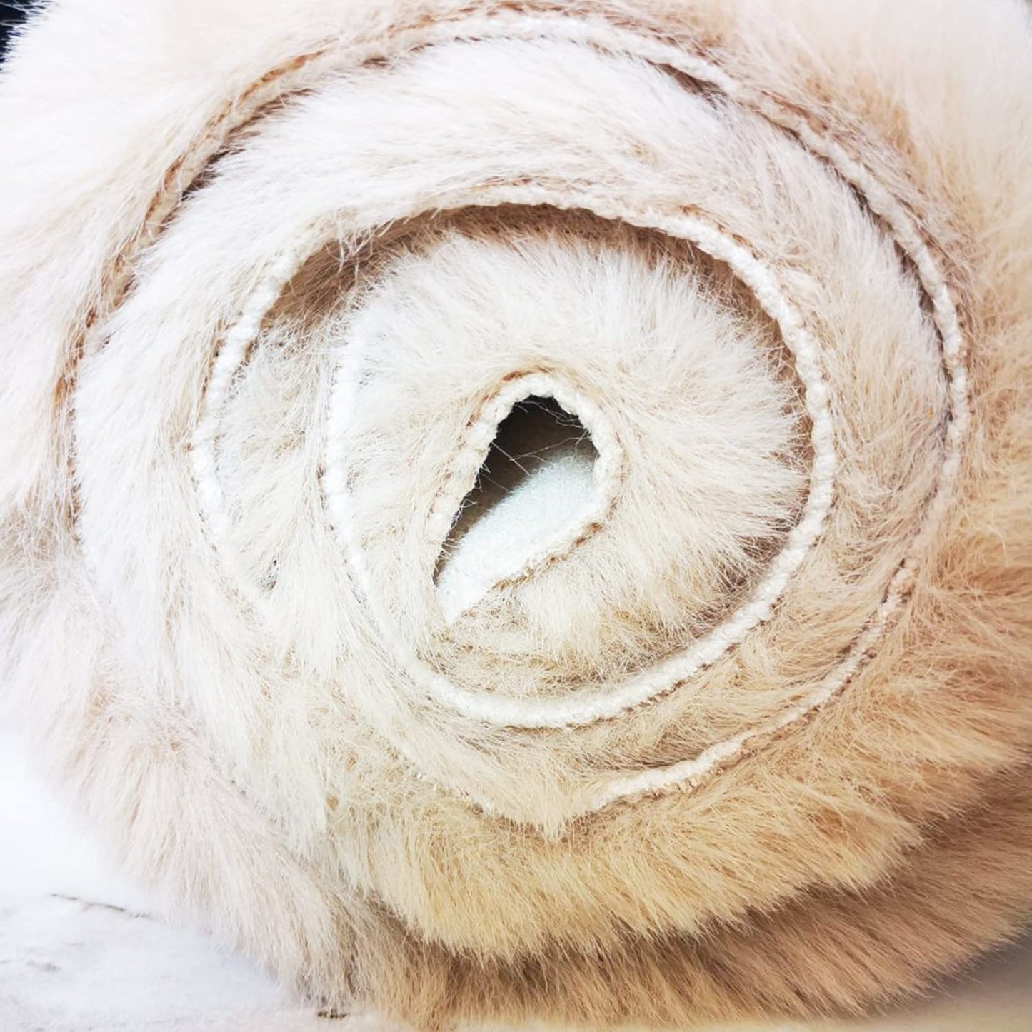 Ghouse Soft Faux Sheepskin Fur Rug 2x4 Light Brown Beige Fluffy Bedside Rugs Plush Rug Shag Nursery Carpet Area Rugs for Living Room Bedroom Playing Room Decor