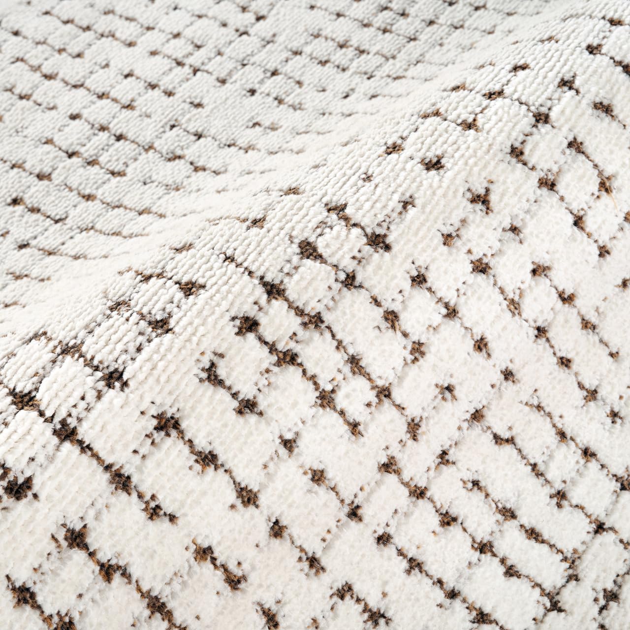 Abani Cream/Brown Area Rug – 5' x 8' – Oliver Collection – Crosshatch Pattern – Non-Shedding, Easy to Clean – Durable for Living Room, Bedroom, or Office, Pet & Child Friendly