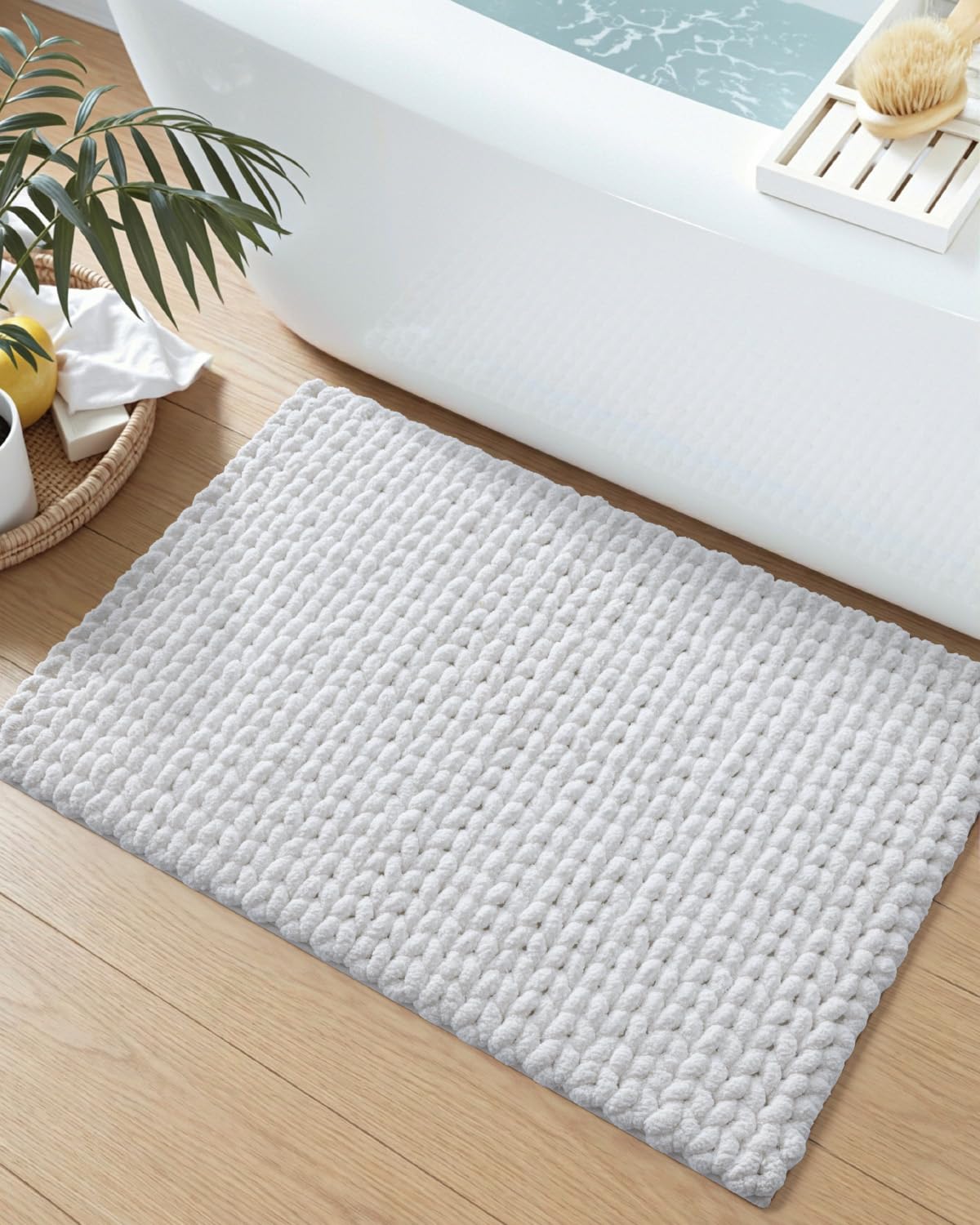 DEXI Bathroom Rugs 24x36, Non Slip Washable Bath Mat, Luxury Chenille Super Absorbent Ultra Thick Bathmats for Shower Floor, Plush Fluffy Shaggy Carpet for Tub, White