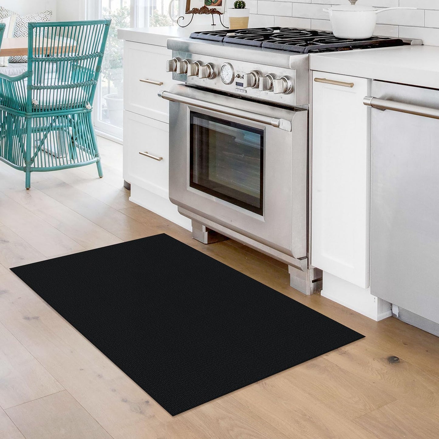 KOZYFLY Washable Area Rug 2x3 Ft Small Entryway Rug Indoor Door Mat Non Slip Front Door Rugs Indoor Braided Cotton Floor Carpet for Front Entrance Bathroom Kitchen Foyer, Black