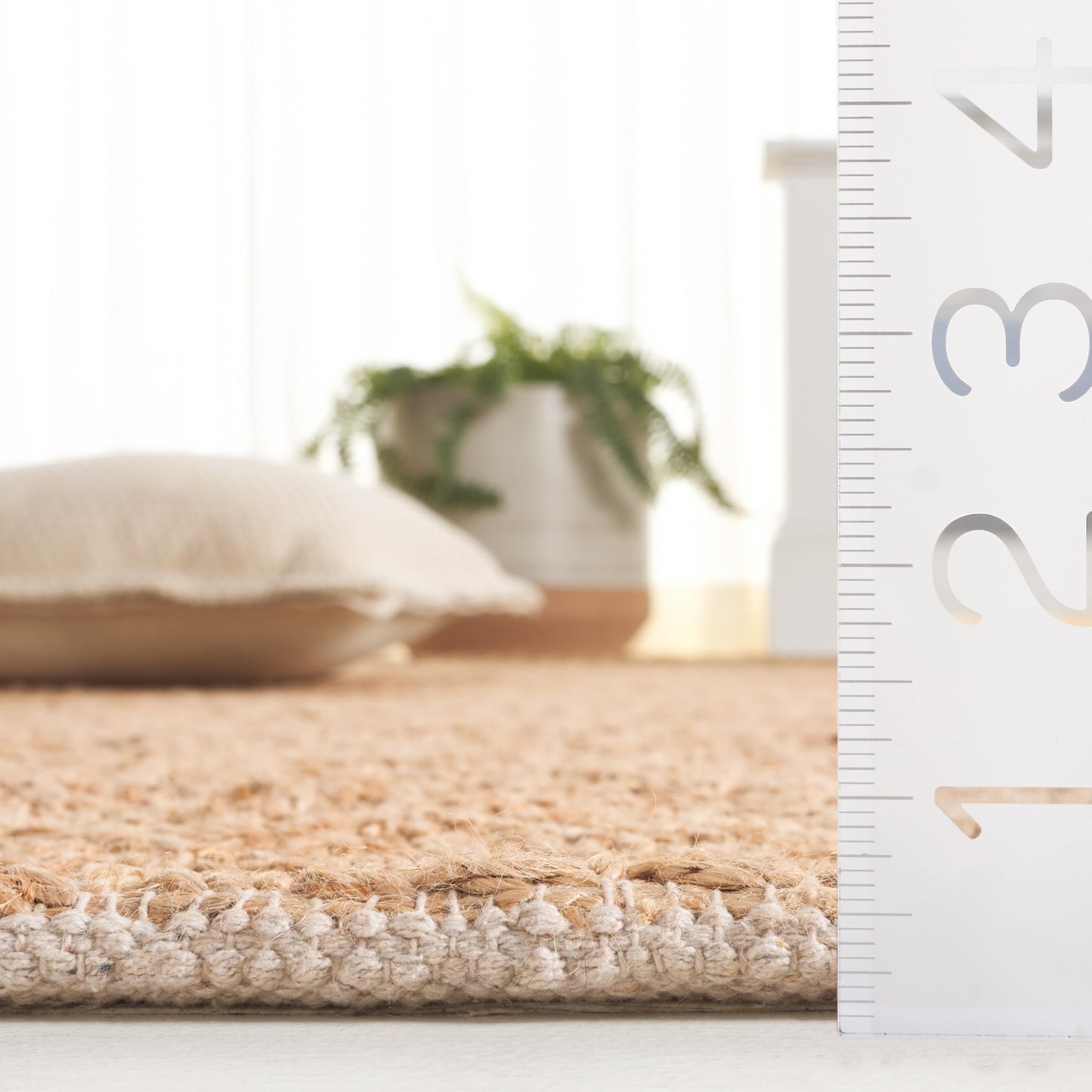 SAFAVIEH Natural Fiber Collection Area Rug - 4' x 6', Natural, Geometric Design, Ideal for High Traffic Areas in Living Room, Bedroom, Dining (NFB876A)