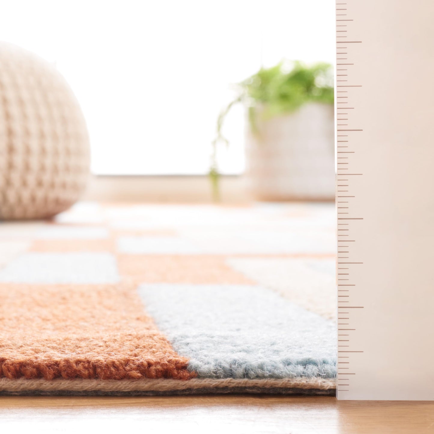 SAFAVIEH Genre Collection Area Rug - 6' x 9', Light Blue & Rust, Handmade Wool, Ideal for Living Room, Bedroom, Dining (GRE102M-6)