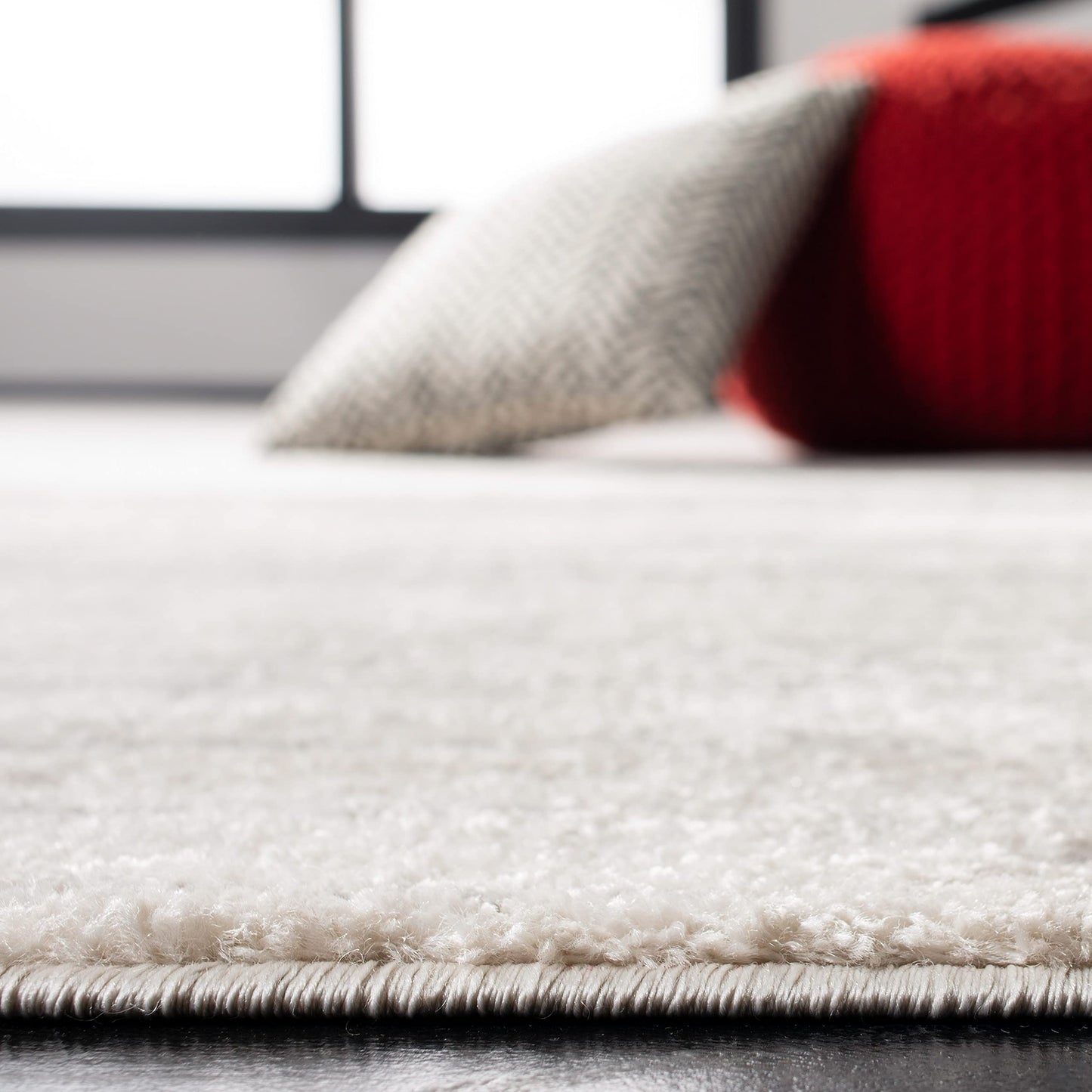 SAFAVIEH Area Rug 8x10 - Adirondack Collection - Large - Ivory & Silver, Modern Ombre Design, Non Shedding & Easy to Clean, Ideal for Living Room, Bedroom, Office, Dining Space (ADR113B)