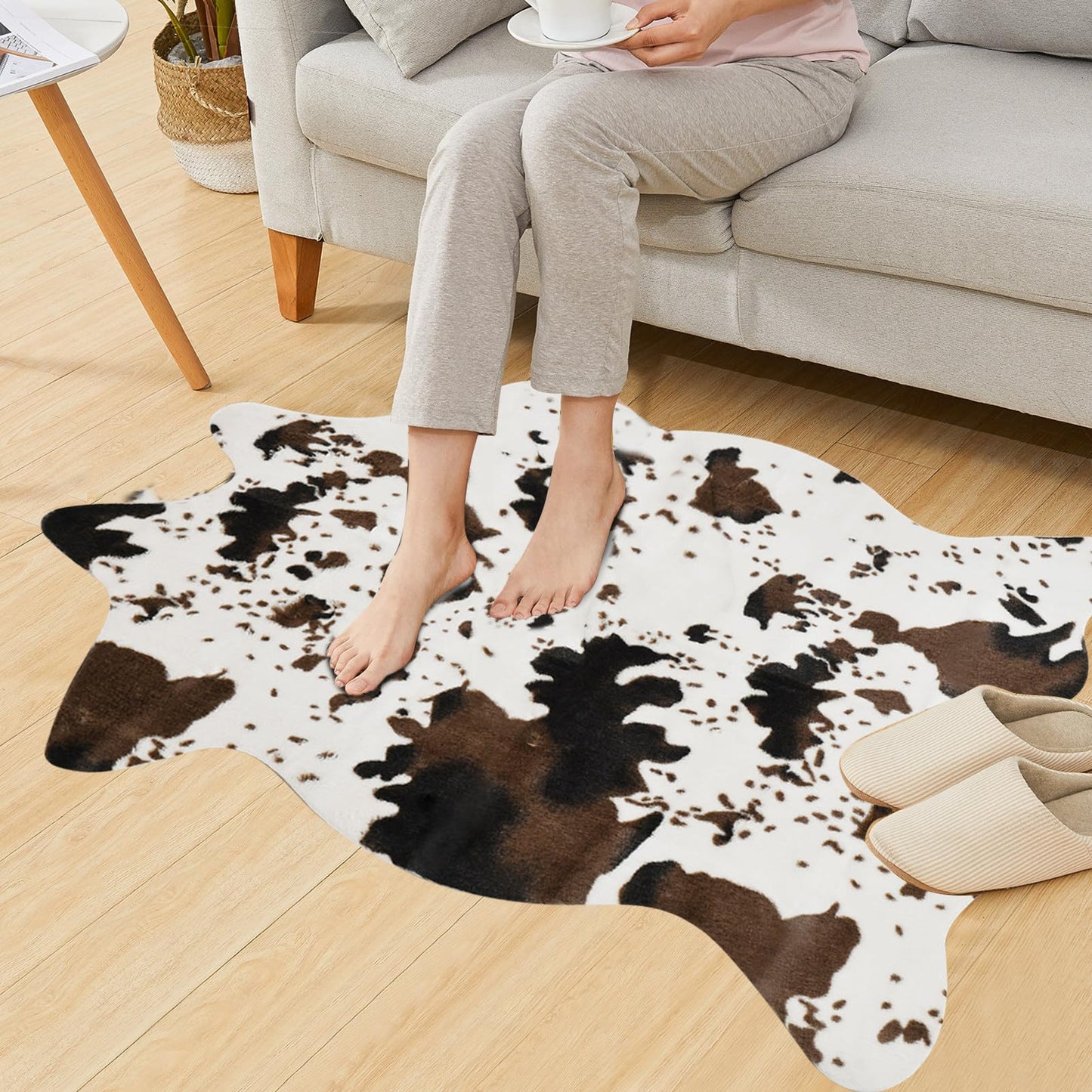 Faux Cowhide Rug, Cute Cow Print Rug for Western Decor, Non-Slip Animal Area Carpet for Bedroom Living Room, Western Party Decorations, 3.6 x 2.5 FT (43 x 30 Inches)