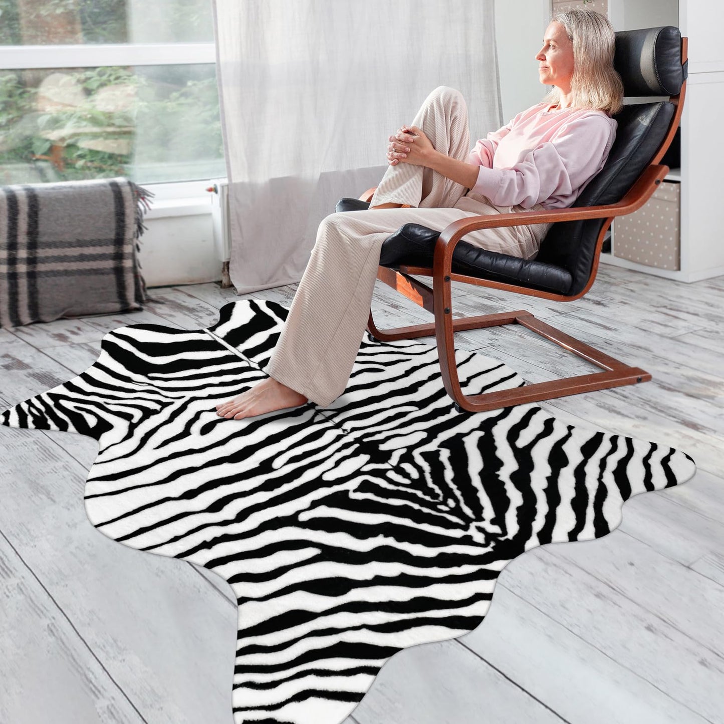 Fixseed Zebra Rug for Bedroom Living Room,4.6 x 5.2ft Western Faux Fur Animal Print Carpet Washable Rugs for Bedroom Western Decor,Black and White
