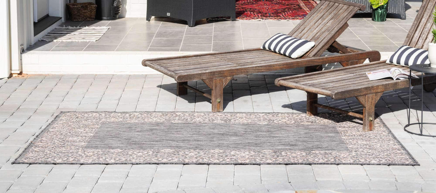 Unique Loom Outdoor Border Collection Area Rug - Floral Border (6' 1" x 9' Rectangle, Charcoal Gray/ Beige)