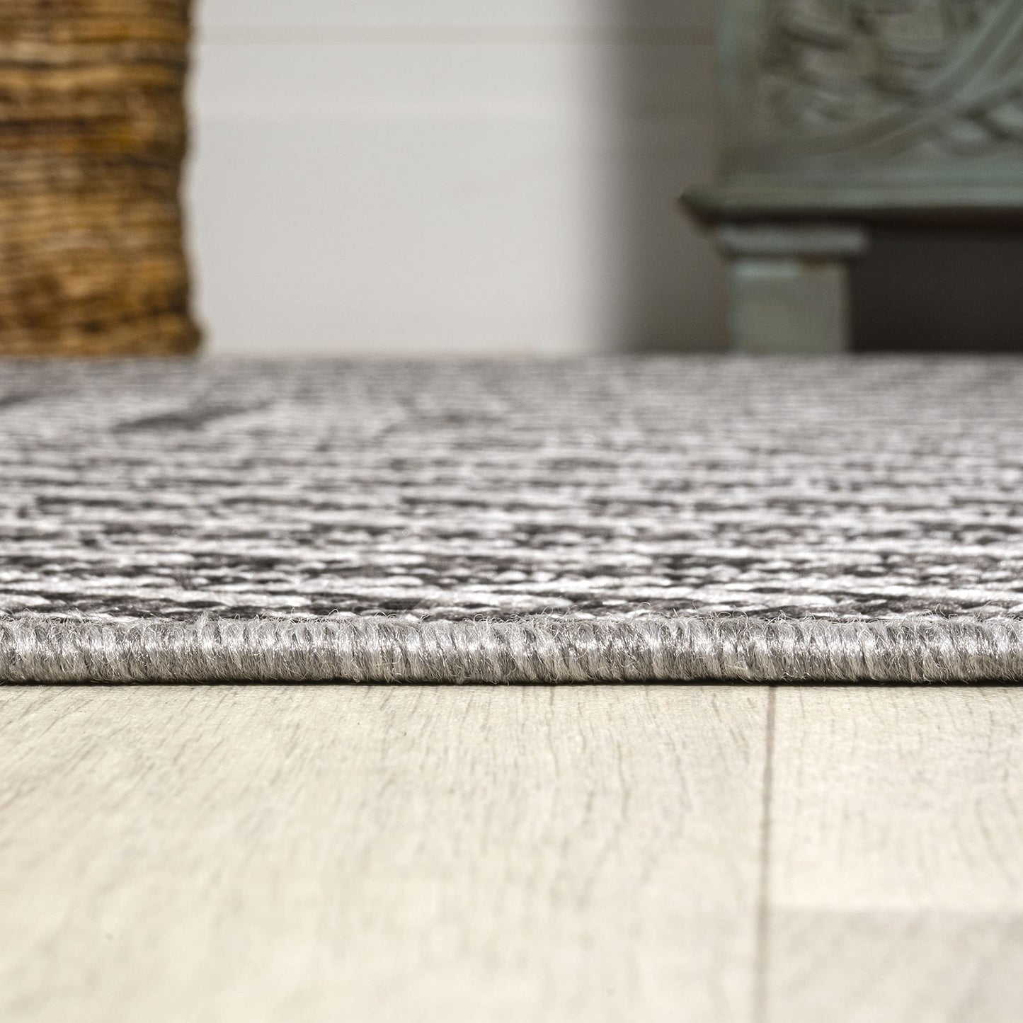 JONATHAN Y Concentric Squares Indoor Outdoor Area Rug 5X8 Black/Light Gray, Chevron Modern for Backyard, Patio, Porch, Easy-Cleaning, High Traffic, Pet-Friendly, Non-Shedding (SMB206B-5)