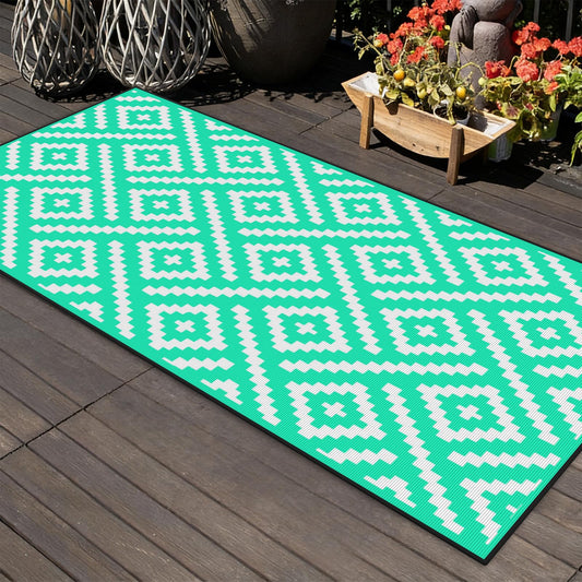 M METERXITY 1-Pack Outdoor Rug, 4.6' x 2.3' Area Rug Polyester Outside Carpet Non-Shedding Geometric Carpet for Patio/Porch/Lawn/Living Room/Balcony/Garden/Camping [Green/White]