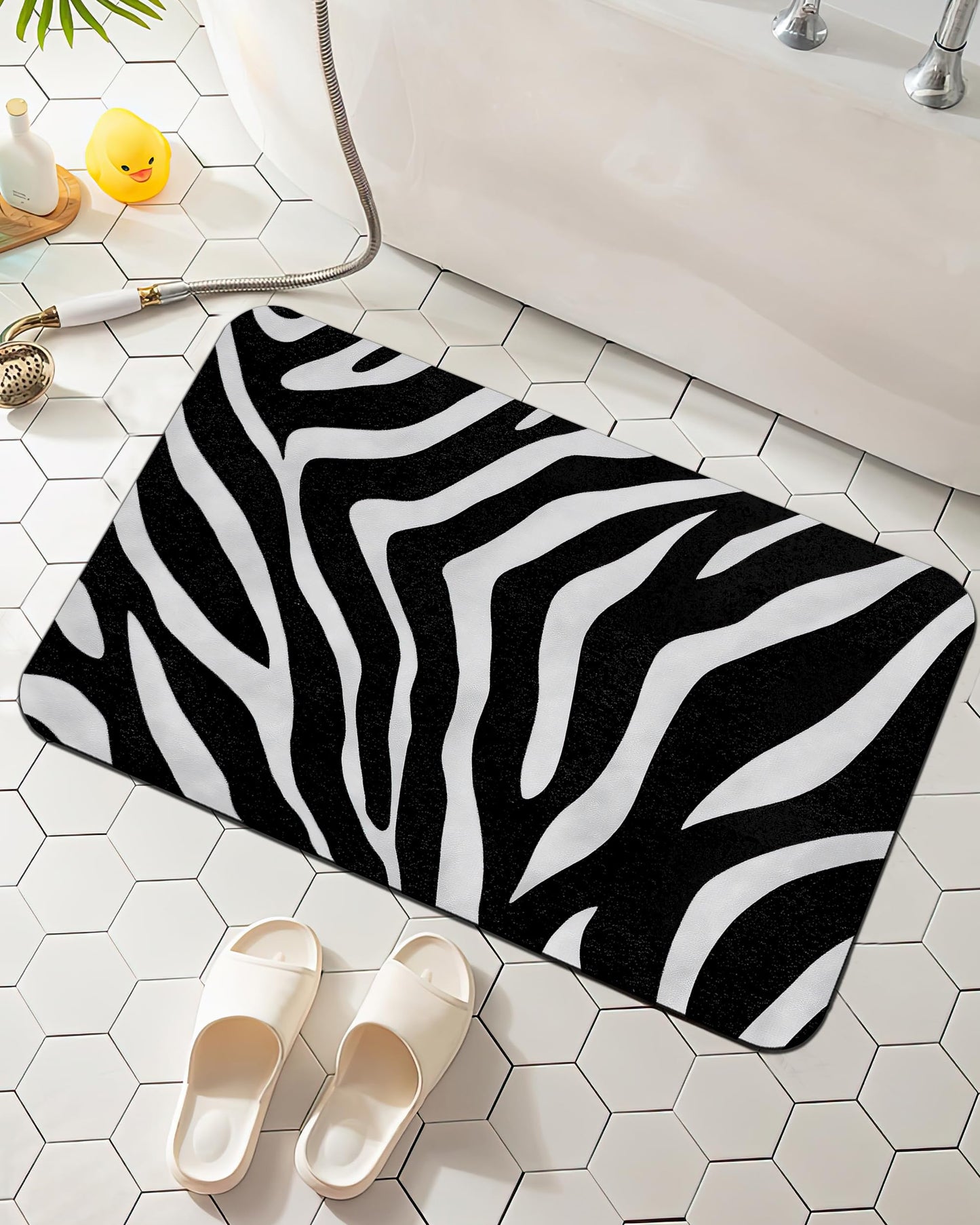 Elightvap Bath Mat Zebra Print Bathroom Rug,Soft and Non Slip Bath Rugs,Quick Drying Machine Washable Floor Mat 17 * 29.5 Inches for Shower Room,Bathtub,Kitchen Bathroom