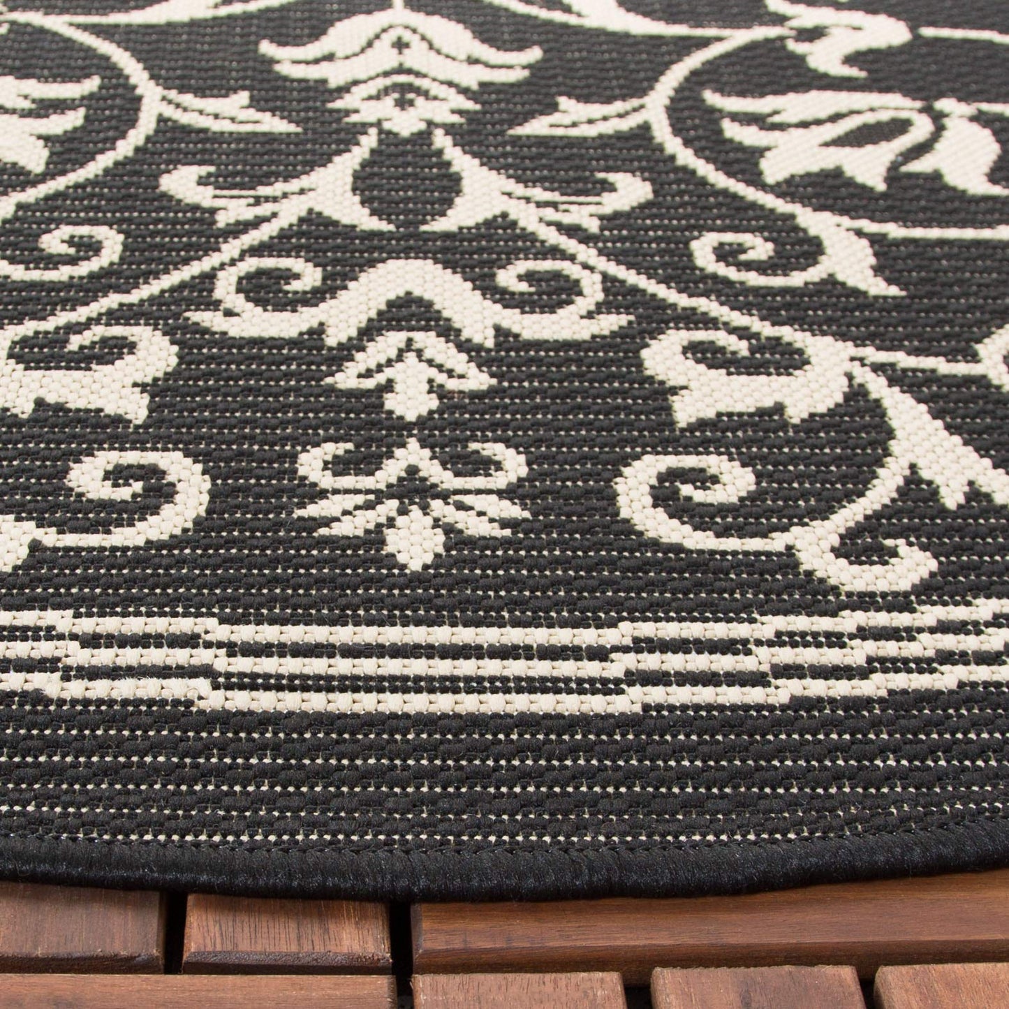 SAFAVIEH Washable Rug Outdoor Courtyard Collection - 4' Round, Black & Sand, Non-Shedding & Easy Cleaning, Ideal for Patio, Backyard, Mudroom (CY2098-3908)