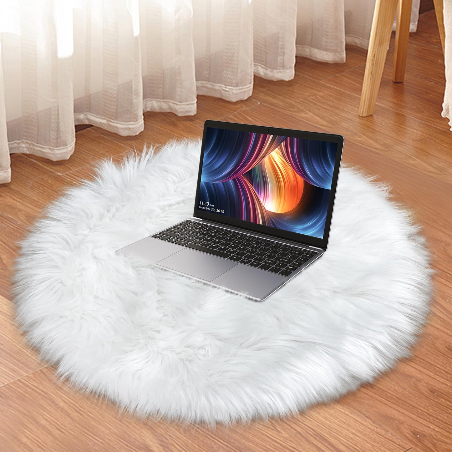 TENNOLA White Faux Fur Rug 2x2 Feet Small Round Fluffy Rug, Faux Sheepskin Circle Shag Fuzzy Throw Carpet for Kids Room, Bedroom, Living Room, Luxury Room Decor