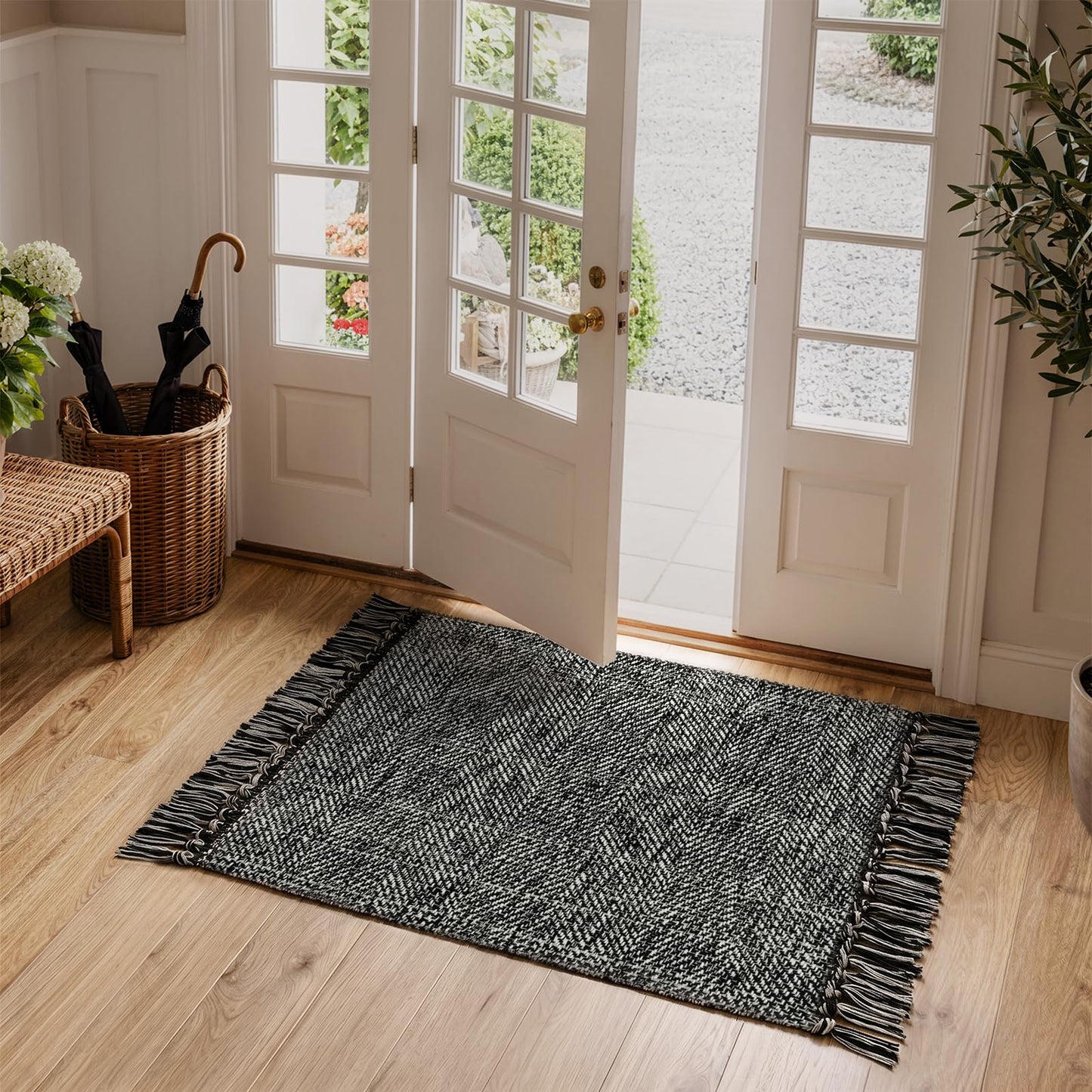 Collive 2' x 4.3' Indoor Outdoor Rug, Modern Farmhouse Kitchen Runner Rugs Hand-Woven Bathroom Rugs, Boho Washable Entry Carpet Black Reversible Front Door Mats for Laundry Bedroom Porch Decor