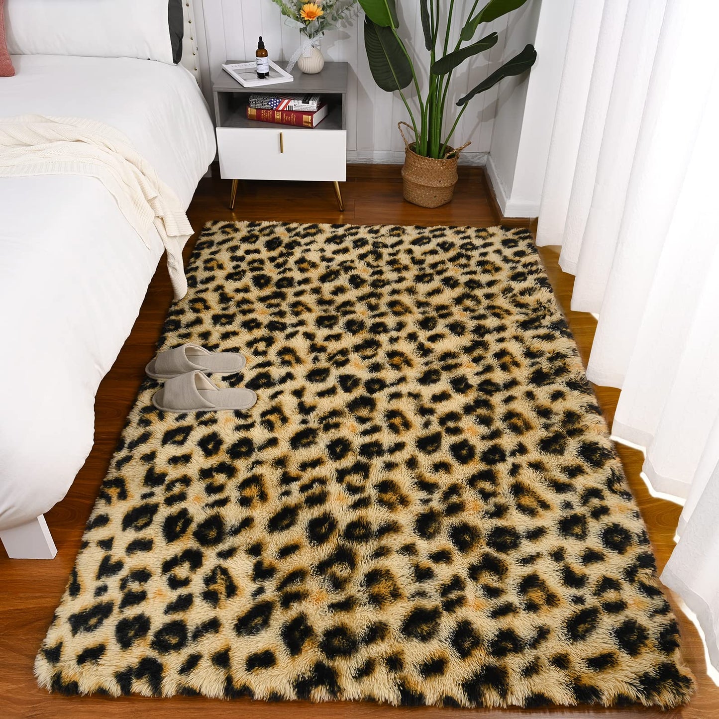 Amearea Fluffy Leopard Rug, Premium Cheetah Print Rugs, Soft Comfy Faux Fur Animal Carpet for Kids Room Bedroom, Living, Shaggy Teen Room Home Decor, Khaki 4x6 Feet
