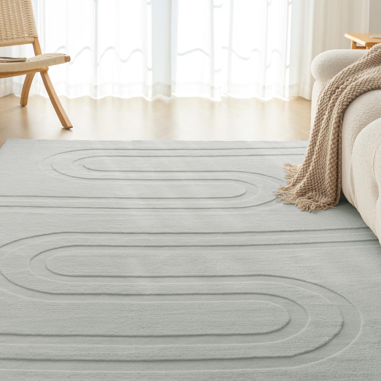 Amazon Basics Indoor Area Rugs, Soft-Touch Washable Home Decor Carpet for Living Room Bedroom, 6' L × 4' W, Modern Grey