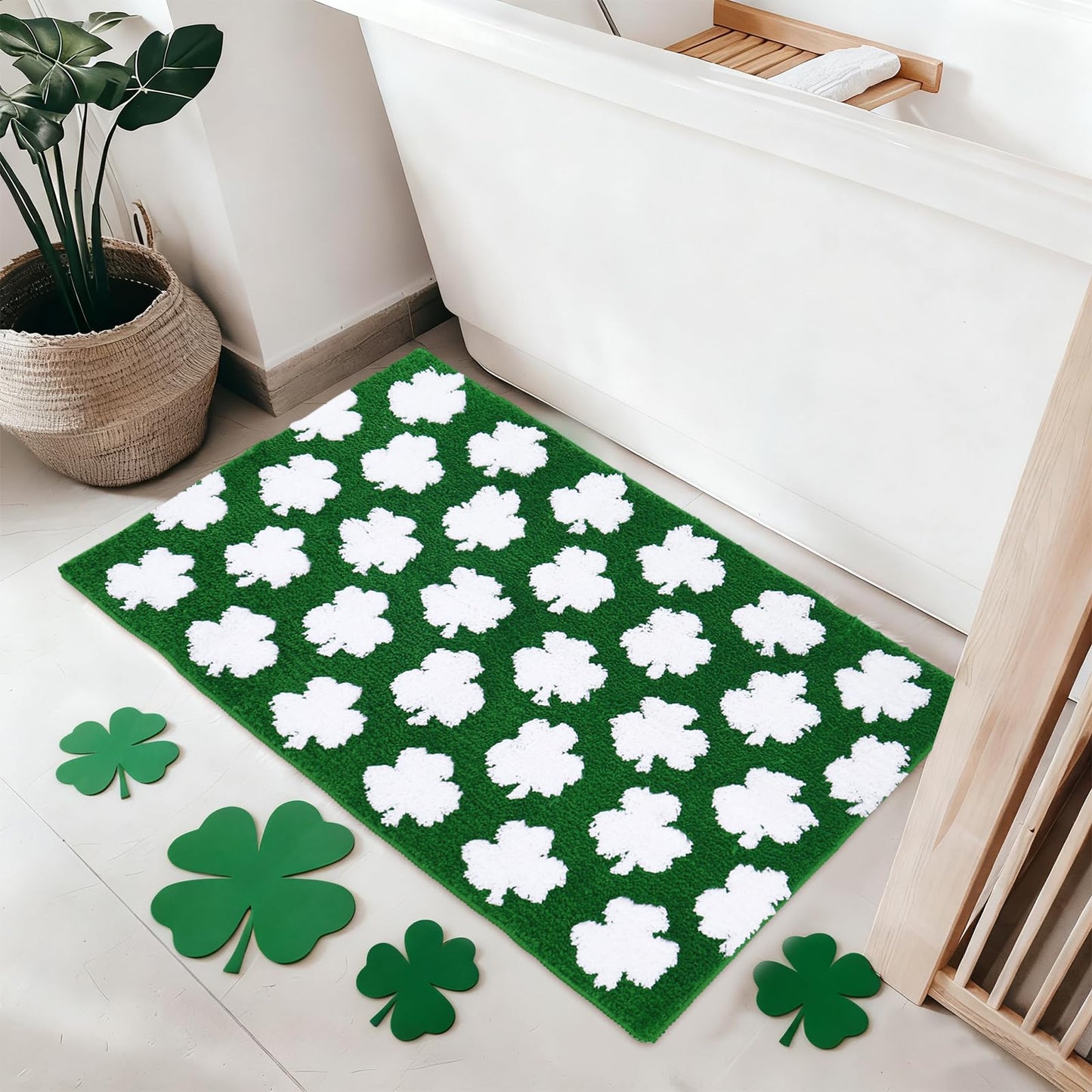 FYSUIMU St. Patrick's Day Rug Bath Mat 19.7 x 31.5” Absorbent Floor Carpet Non Slip Green White Shamrock Lucky Clover Bathroom Rug for Irish Holiday Home Bathroom Floor Decoration