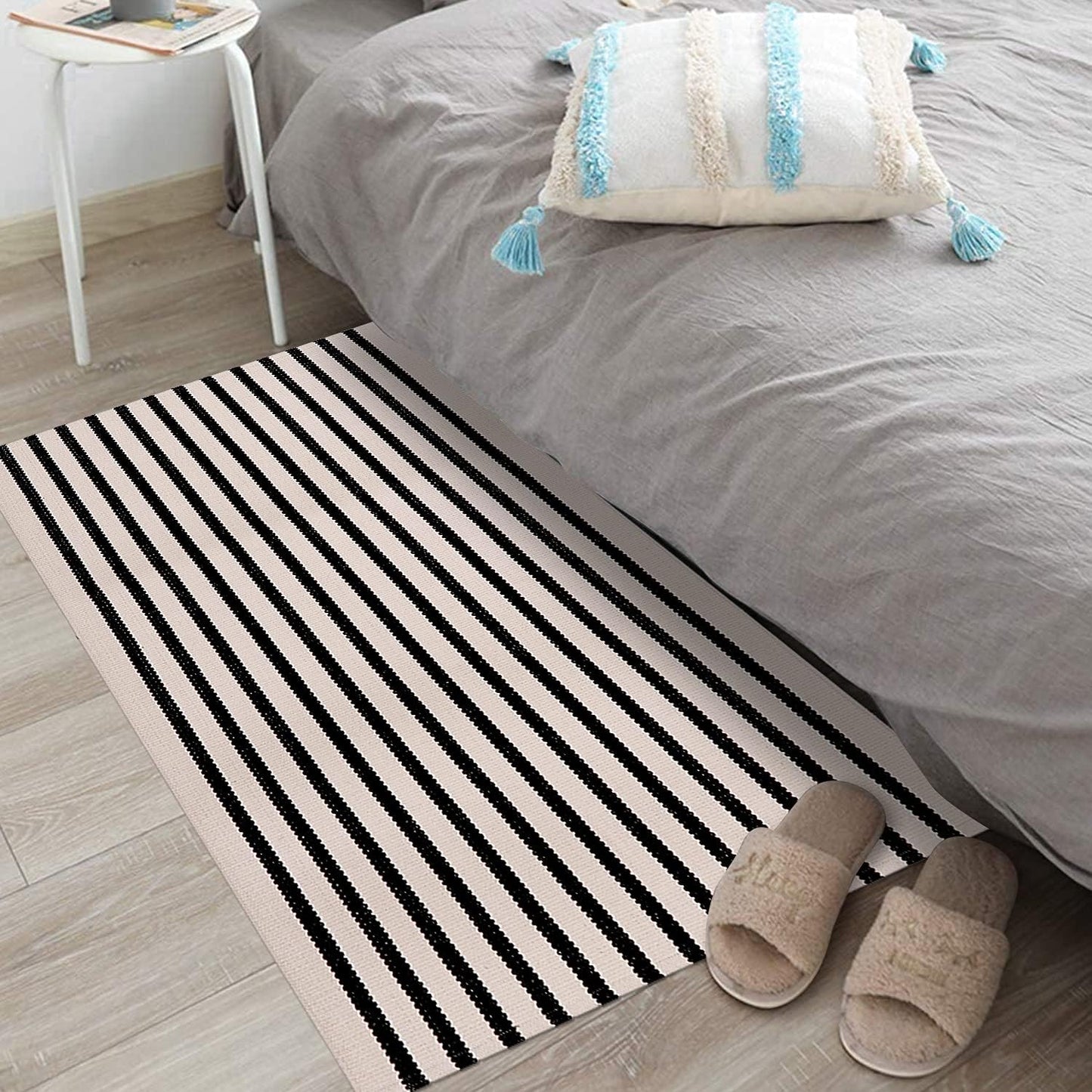 LEEVAN Black and White Striped Outdoor Rug Runner 2x4.3 Layering Doormat Farmhouse Front Porch Rug Cotton Woven Washable Throw Carpet for Hallway/Front Steps/Bathroom/Kitchen/Home Entrance