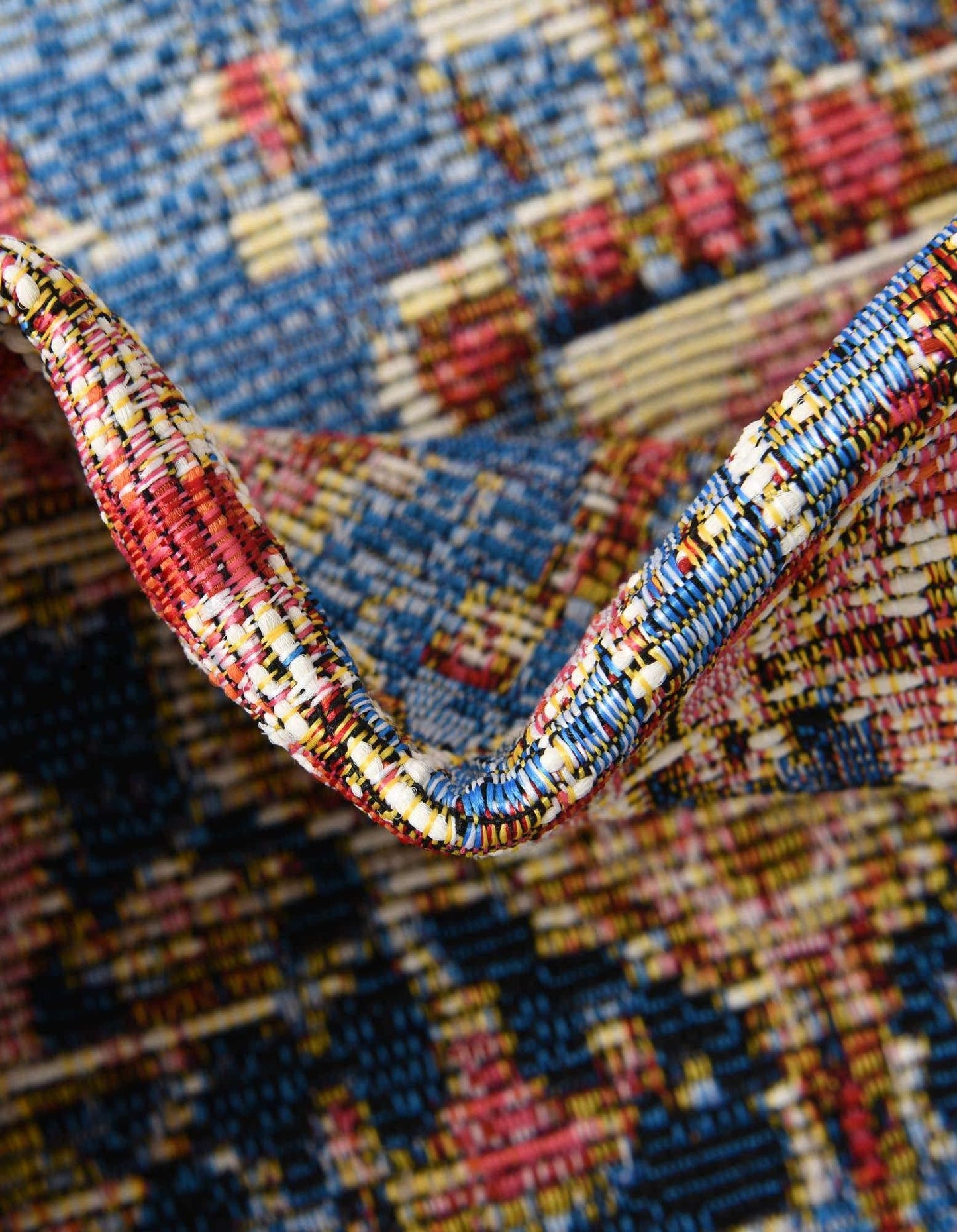 Unique Loom Outdoor Traditional Collection Area Rug - Limon (5' 3" x 8' Rectangle, Multi/ Red)