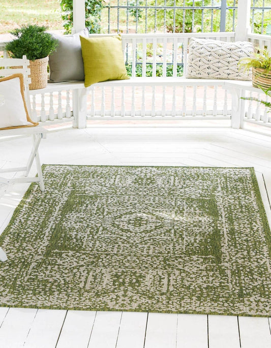 Unique Loom Outdoor Traditional Collection Area Rug - Timeworn (10' x 13' 1" Rectangle Green/Ivory)