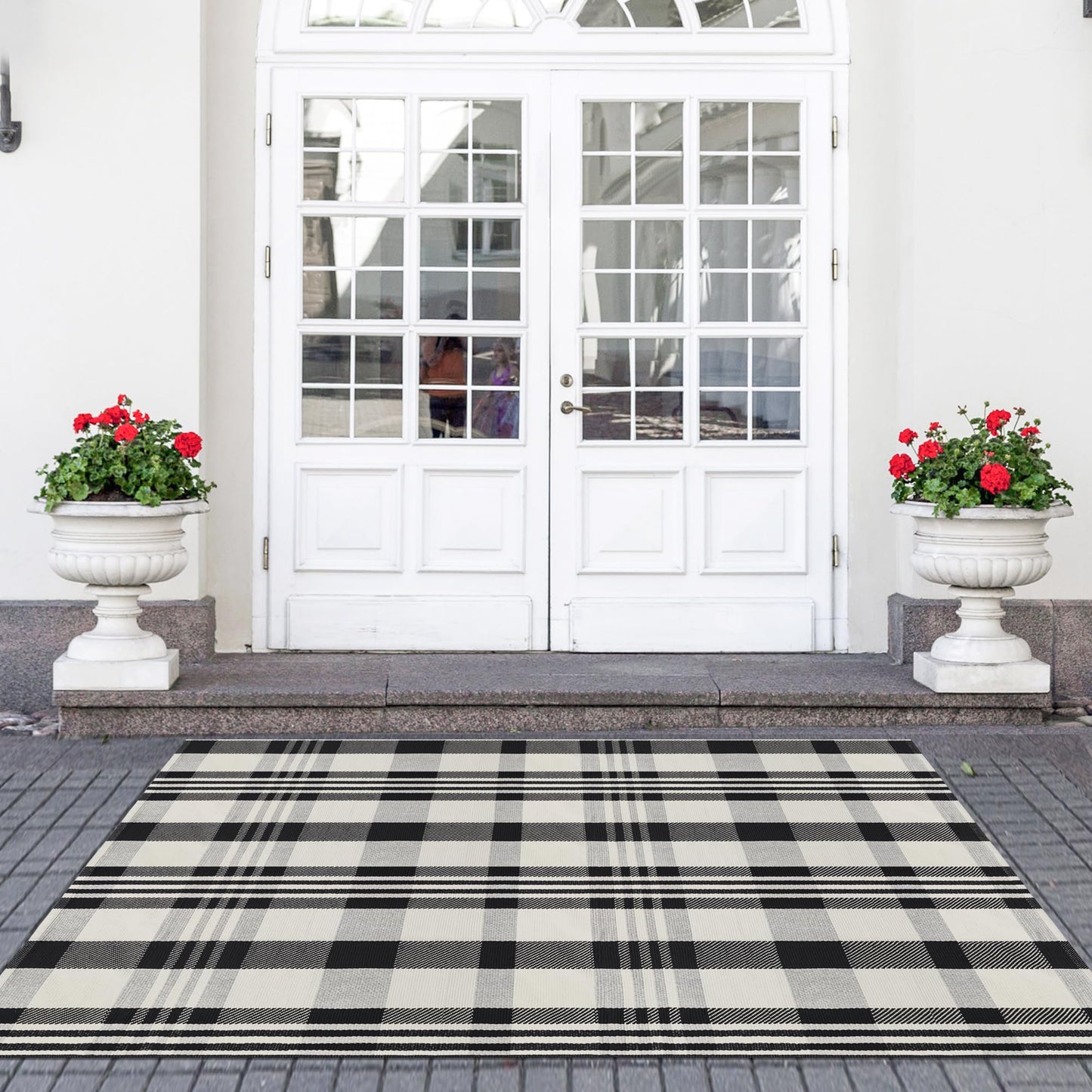 Aoczes Buffalo Plaid Outdoor Rug 4x6 Cotton Woven Rug Black and Off White Checkered Rug Front Porch Decor Washable Indoor Outdoor Area Rug for Living Room Bedroom Dining Room Patio Farmhouse Carpet