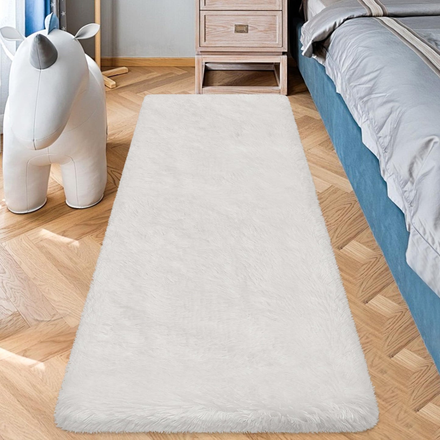 ZJYeRug White Runner Rug,Fluffy White Rug Runners for Bedroom Living Room,2x6 ft Washable No Slip Shag Fuzzy Carpet,Plush Soft Faux Fur Floor Area Rugs for Hallway Nurser Kid Dorm Home Decor Aesthetic