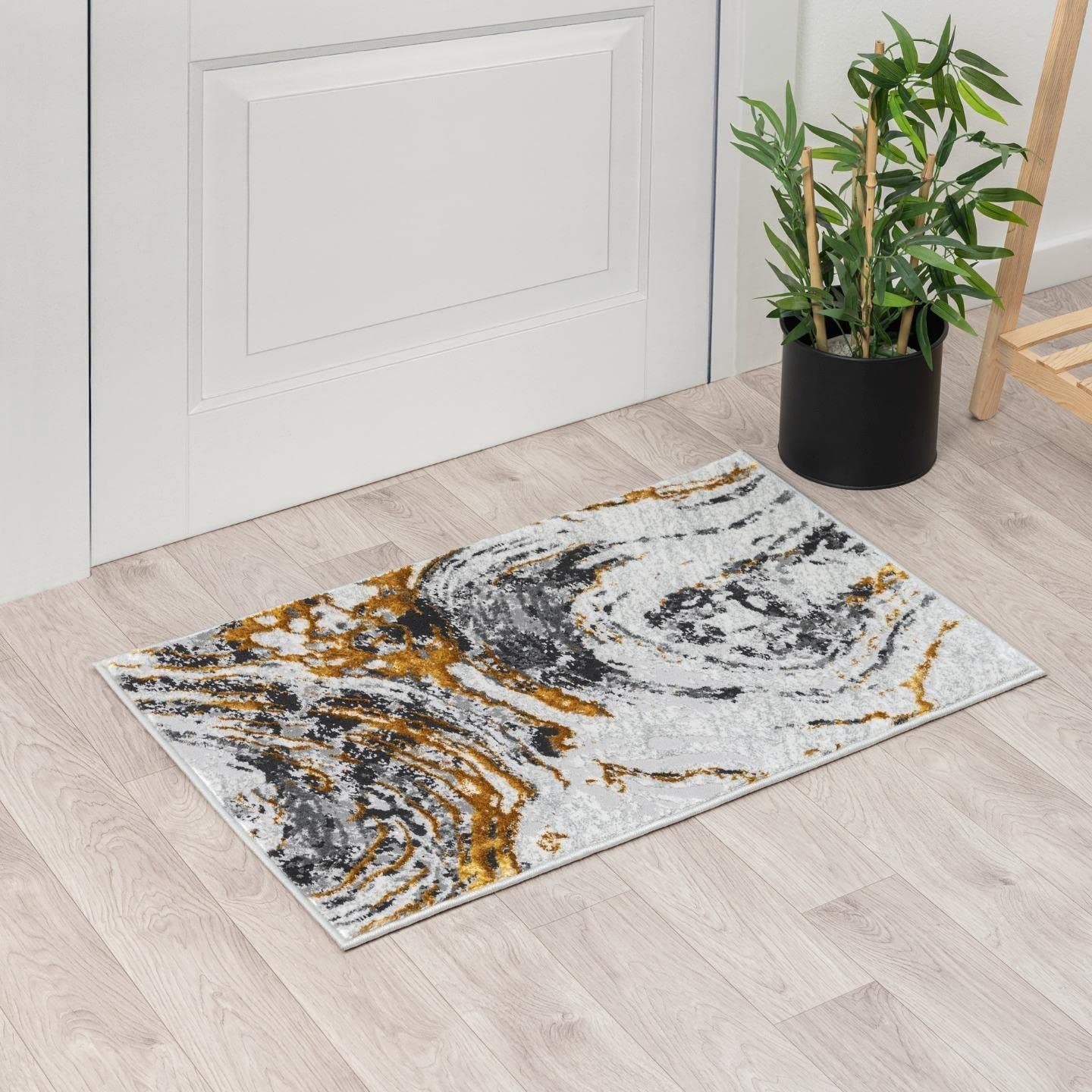 LUXE WEAVERS Marble Swirl Gold 2x3 Area Rug