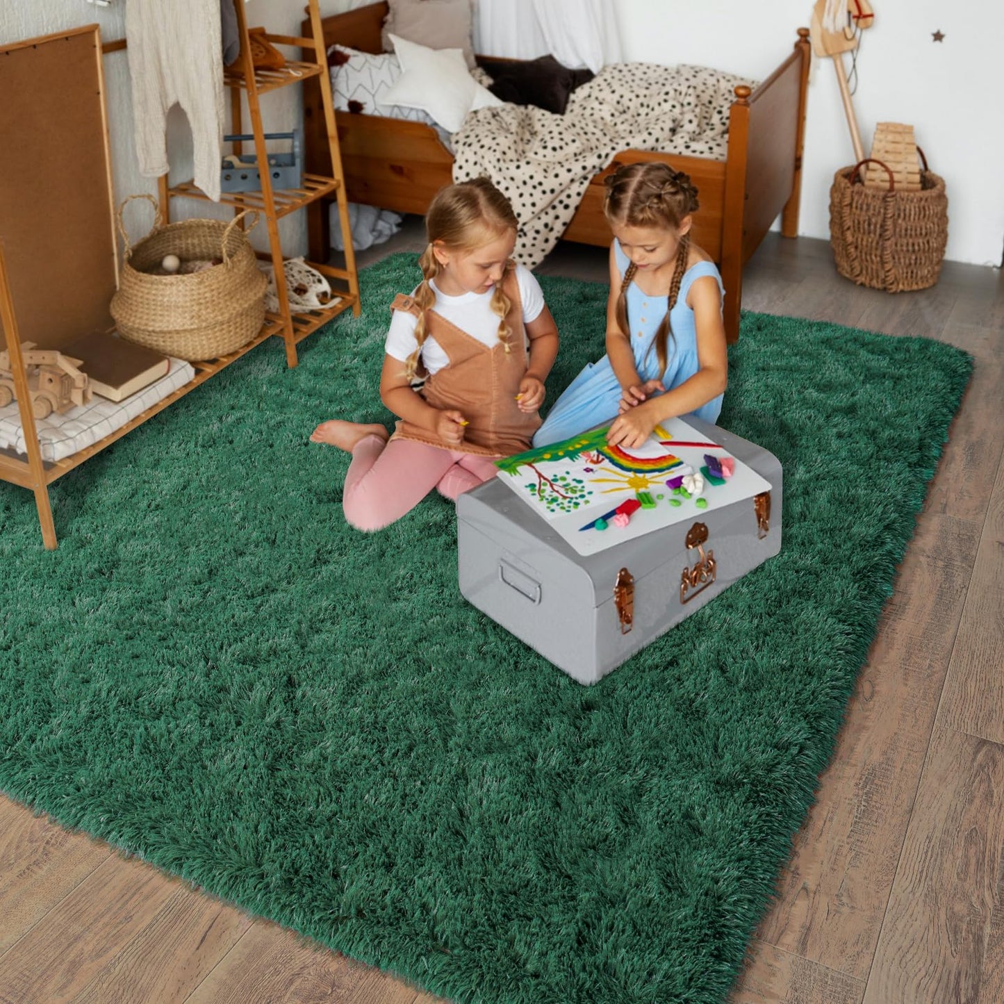 Dssimo Super Soft Area Rugs for Living Room, 4x6 Feet Modern Shag Dark Green Rug, Fluffy Plush Non-Slip Green Carpet for Girls Boys Teens, Kids Home Decor for Bedroom Dorm Nursery Classroom, Carpets